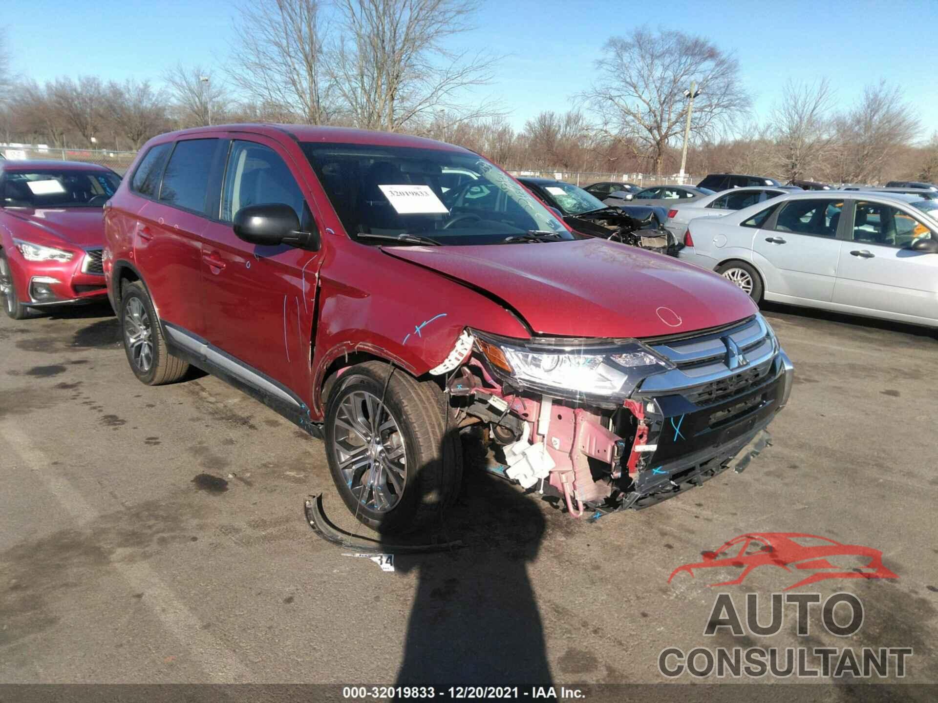 MITSUBISHI OUTLANDER 2018 - JA4AZ3A37JZ052186