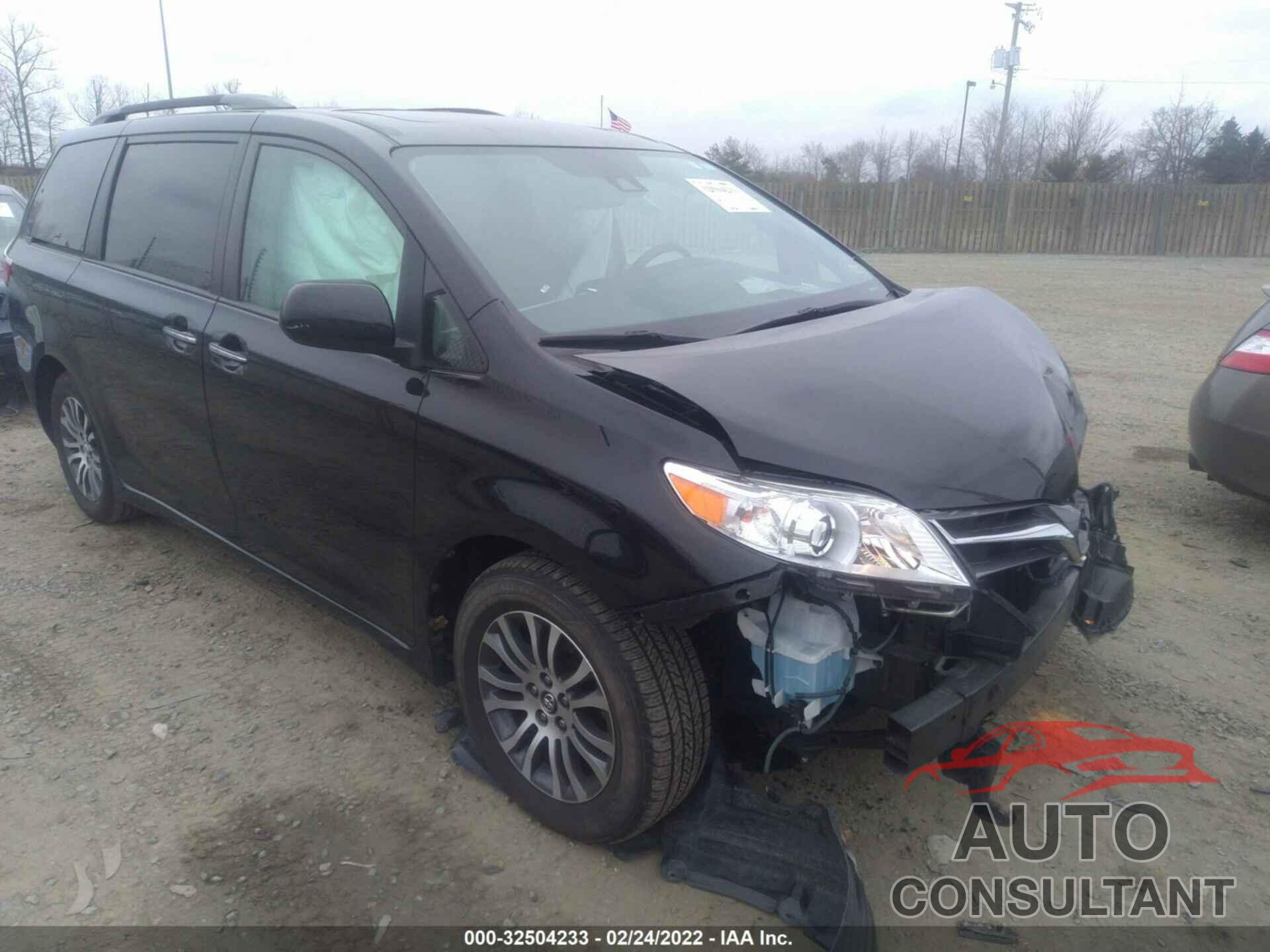 TOYOTA SIENNA 2018 - 5TDYZ3DC3JS935719