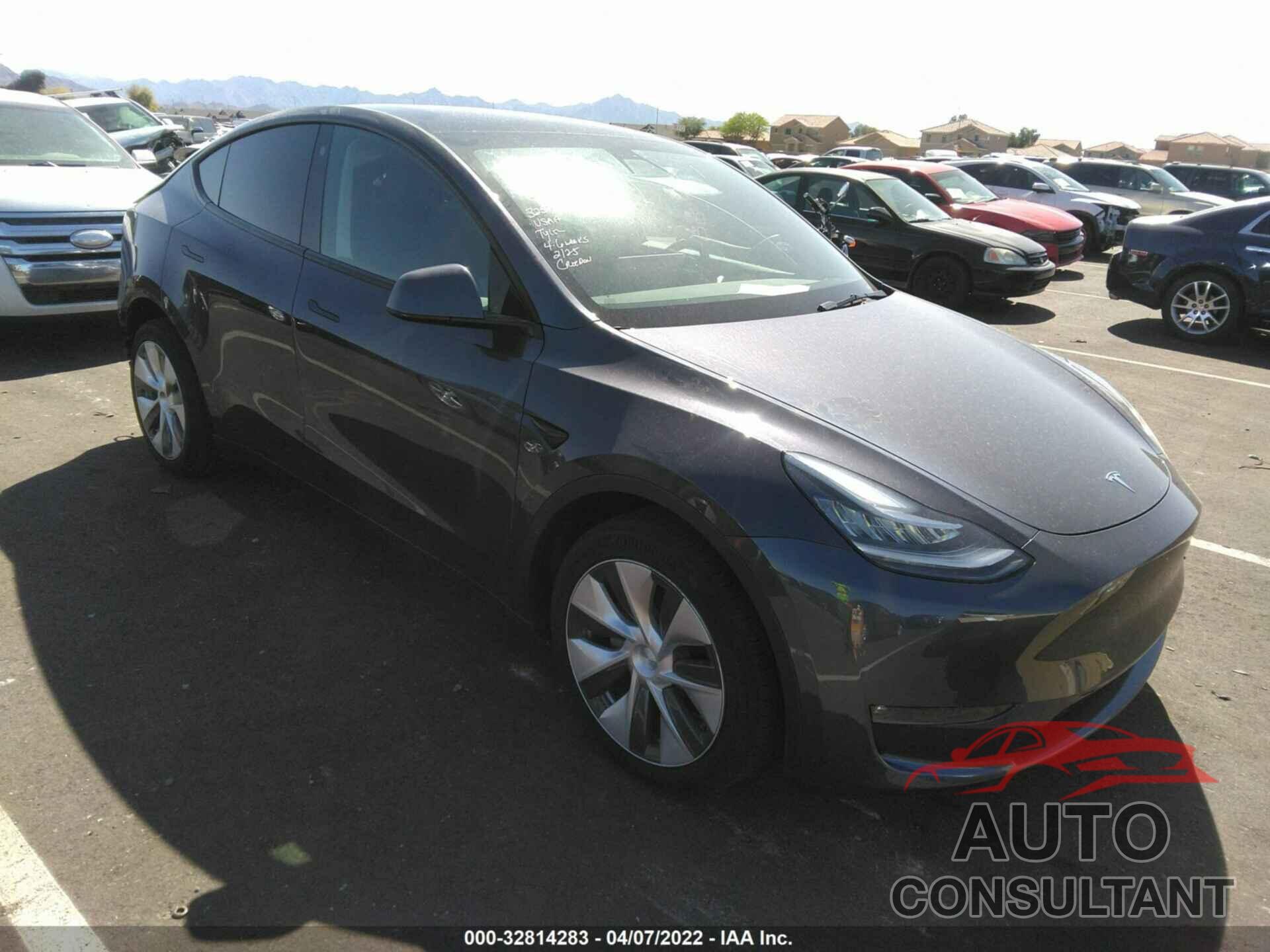 TESLA MODEL Y 2021 - 5YJYGDEE4MF273492