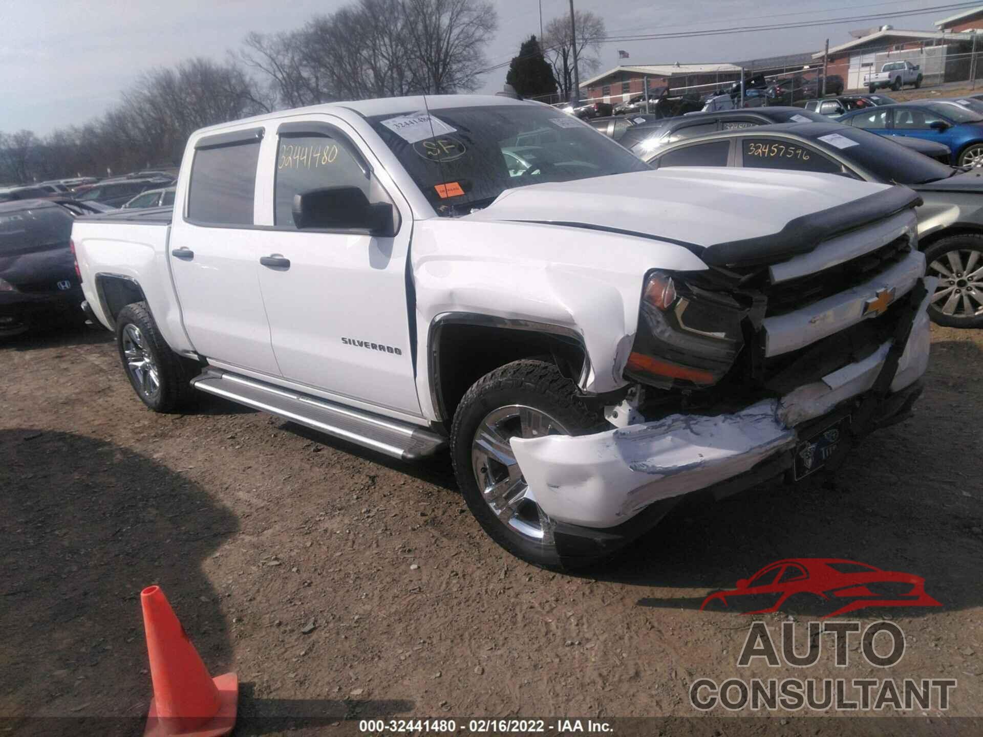 CHEVROLET SILVERADO 1500 2018 - 3GCPCPEC3JG175339
