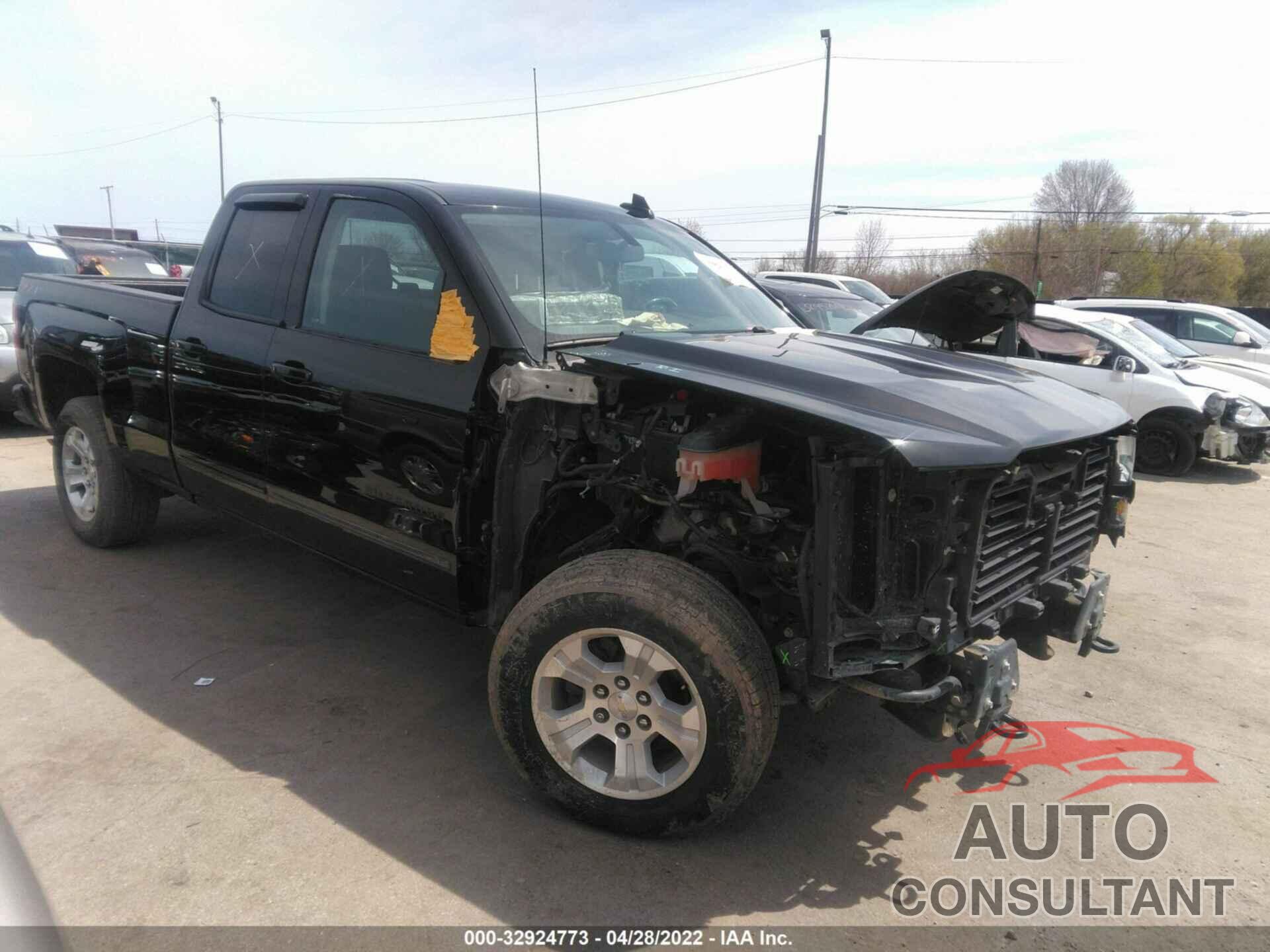 CHEVROLET SILVERADO 1500 2018 - 1GCVKREC8JZ193163