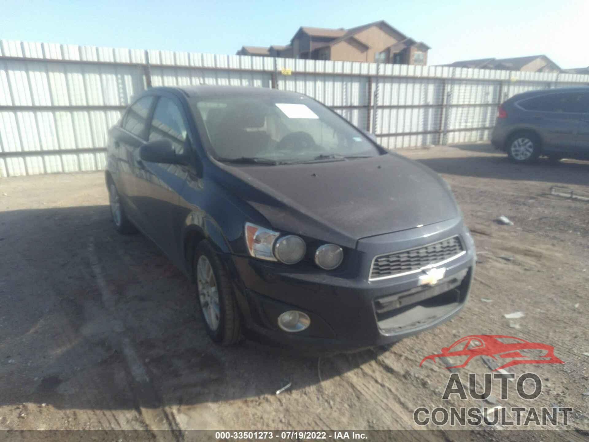 CHEVROLET SONIC 2016 - 1G1JC5SH1G4126939