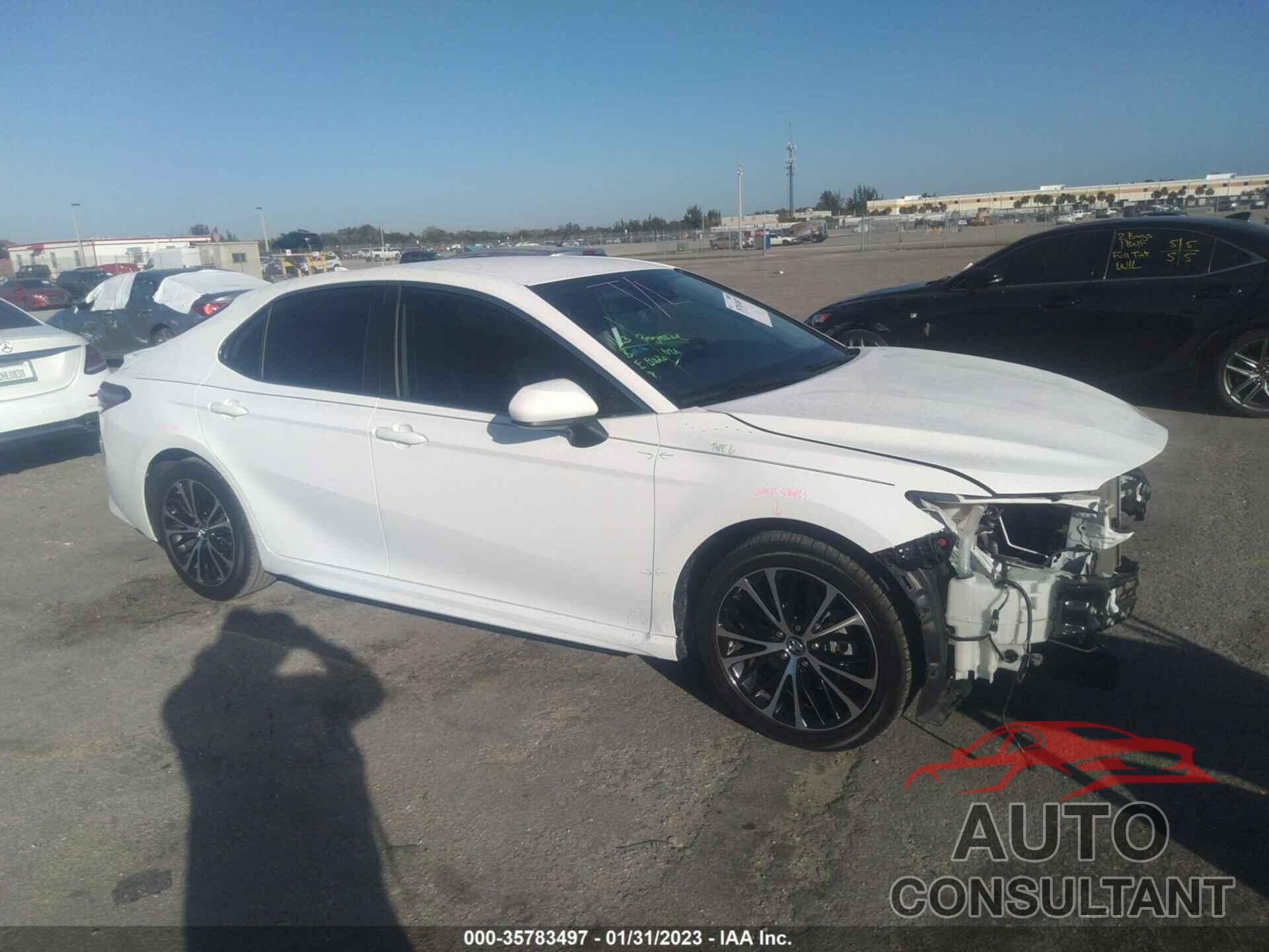 TOYOTA CAMRY 2019 - 4T1B11HK0KU724716