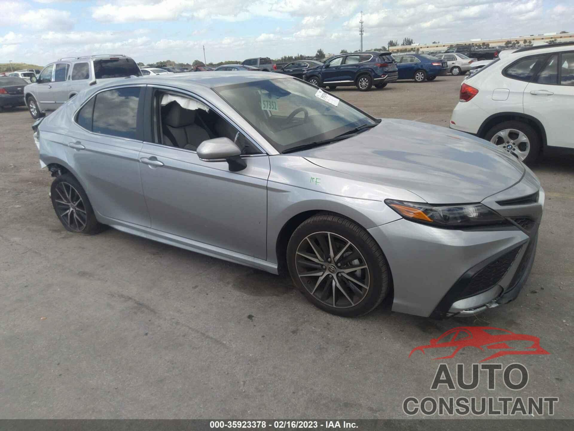 TOYOTA CAMRY 2023 - 4T1G11AK0PU757013