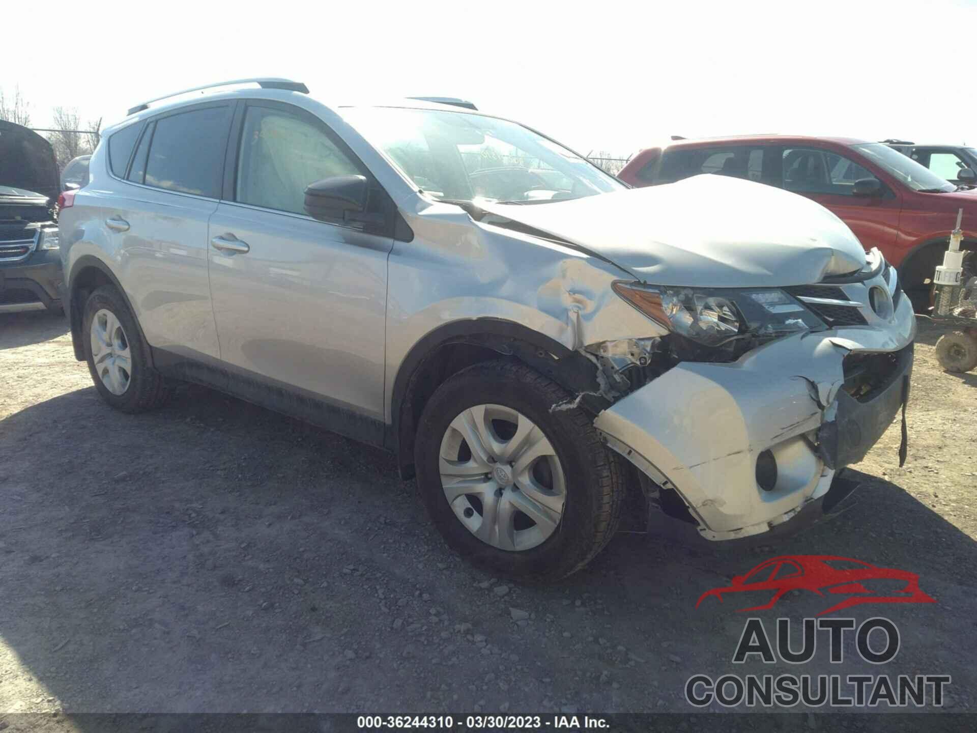 TOYOTA RAV4 2015 - JTMBFREV2FJ047551