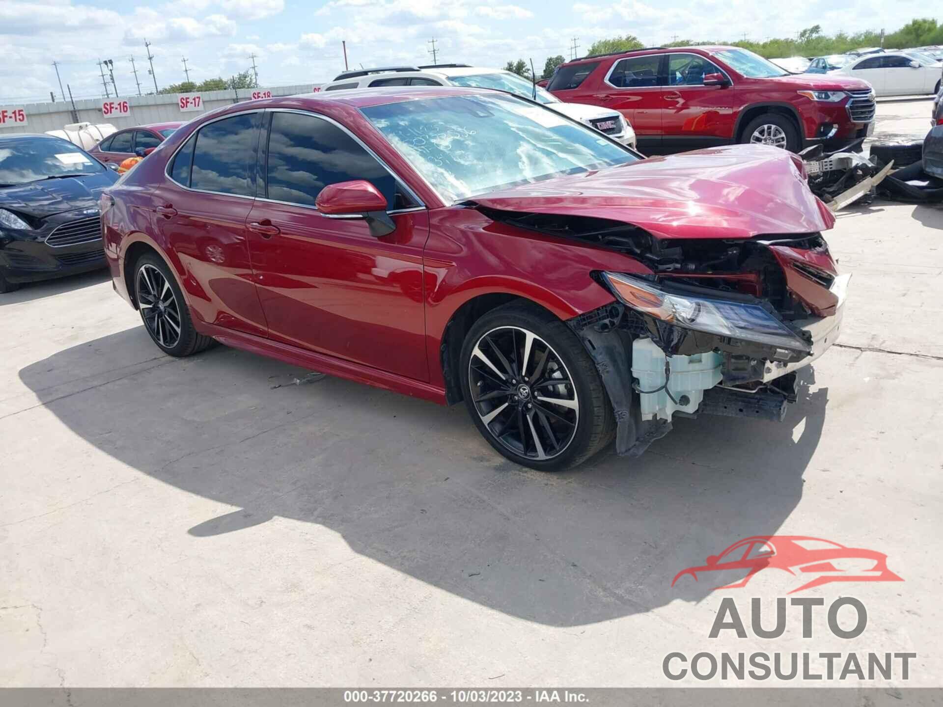 TOYOTA CAMRY 2018 - 4T1B61HK9JU634917