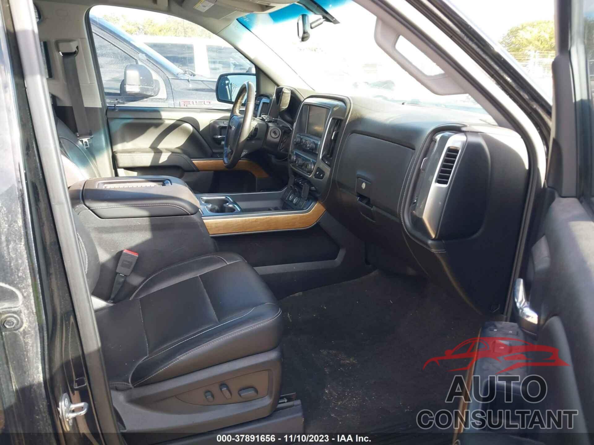 CHEVROLET SILVERADO 1500 2018 - 3GCUKSEC2JG314854