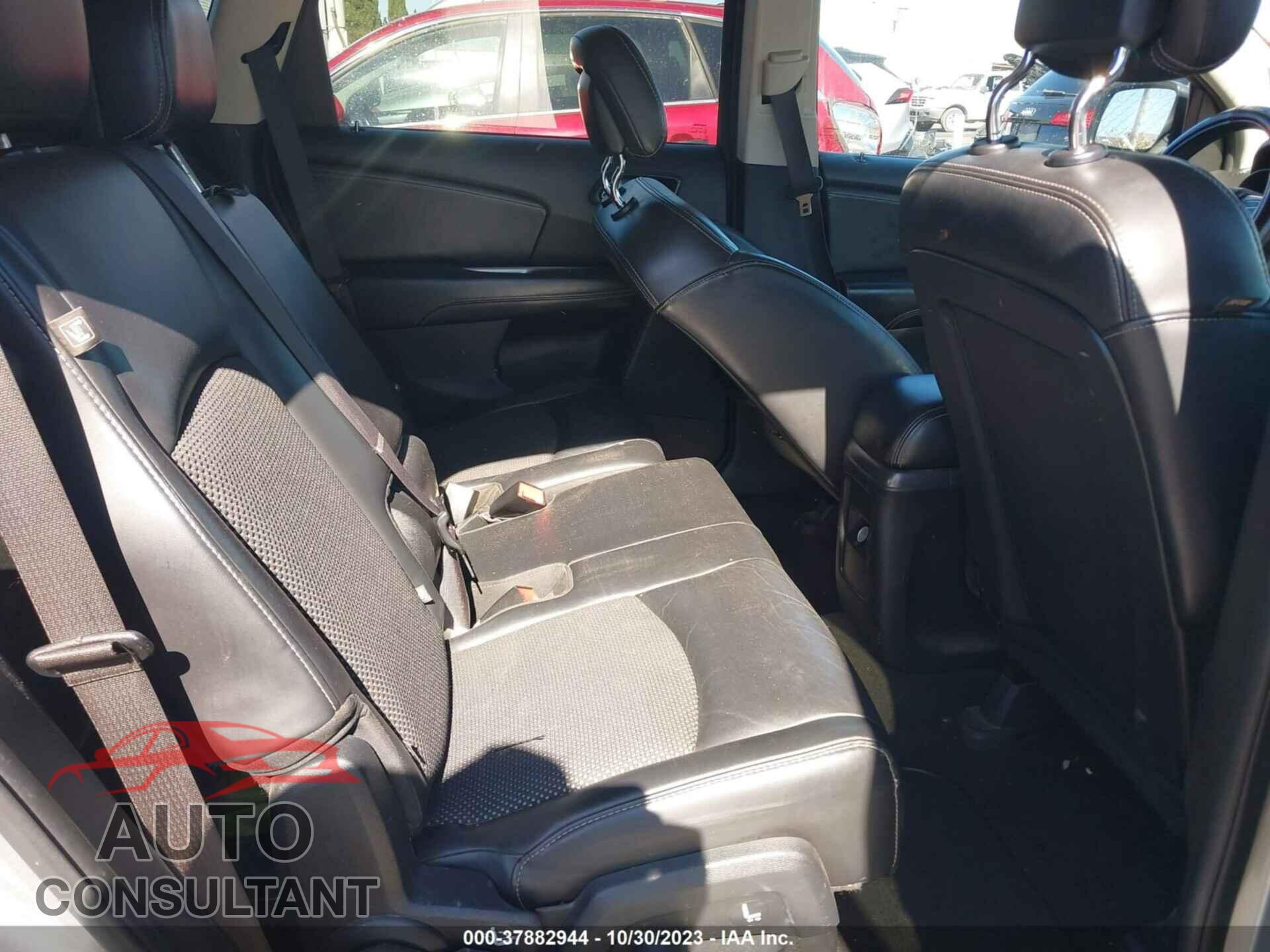 DODGE JOURNEY 2017 - 3C4PDCGG4HT590273