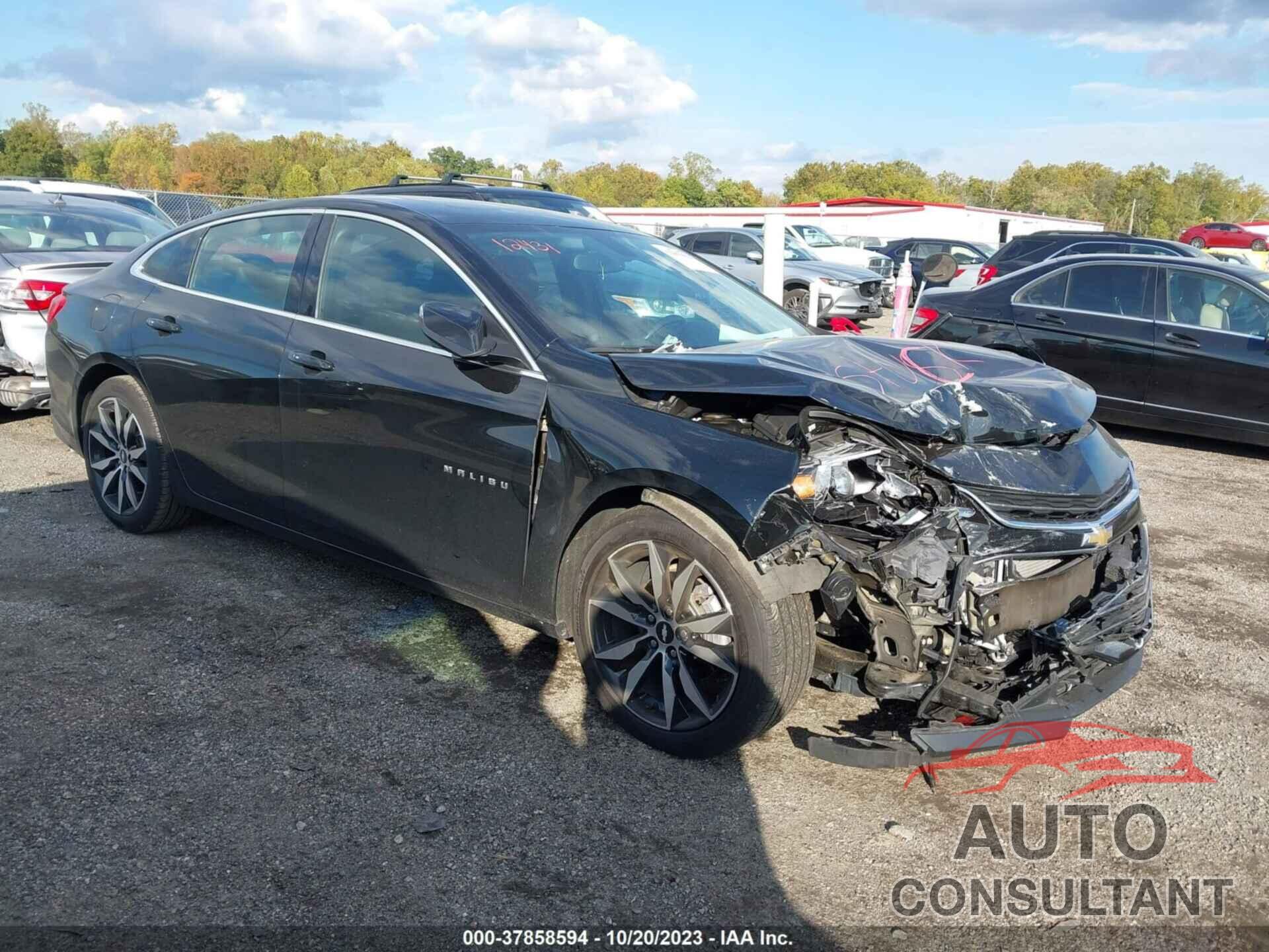CHEVROLET MALIBU 2018 - 1G1ZD5ST7JF271211