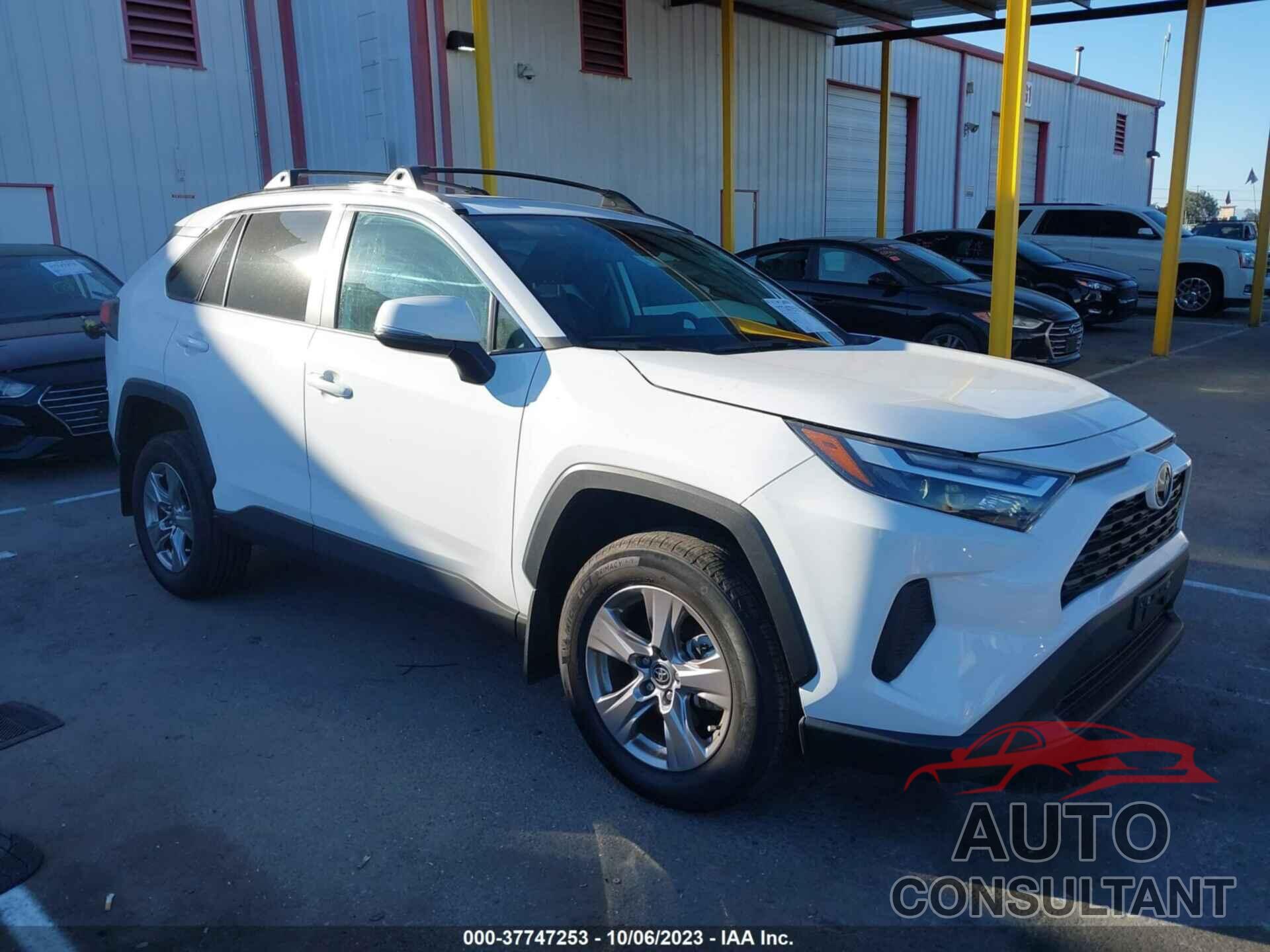 TOYOTA RAV4 2022 - 2T3P1RFV4NW314613