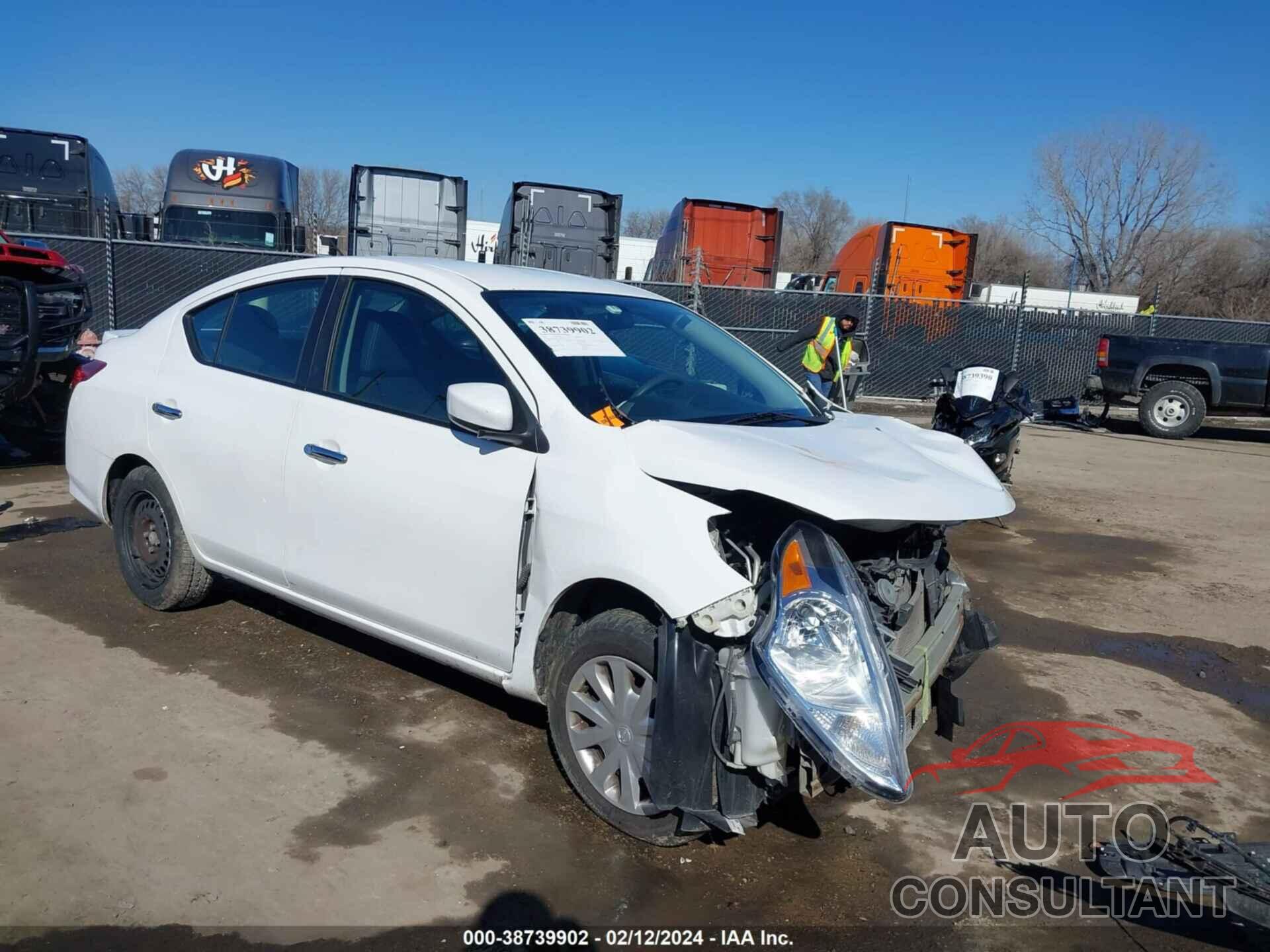 NISSAN VERSA 2017 - 3N1CN7APXHL813642