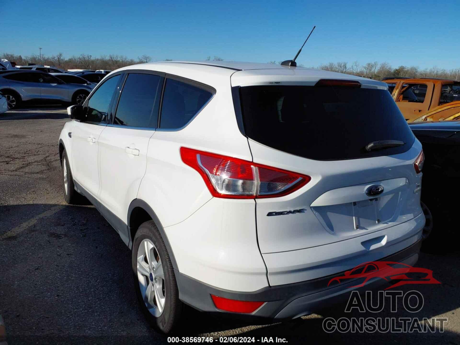 FORD ESCAPE 2016 - 1FMCU0GX5GUC29938