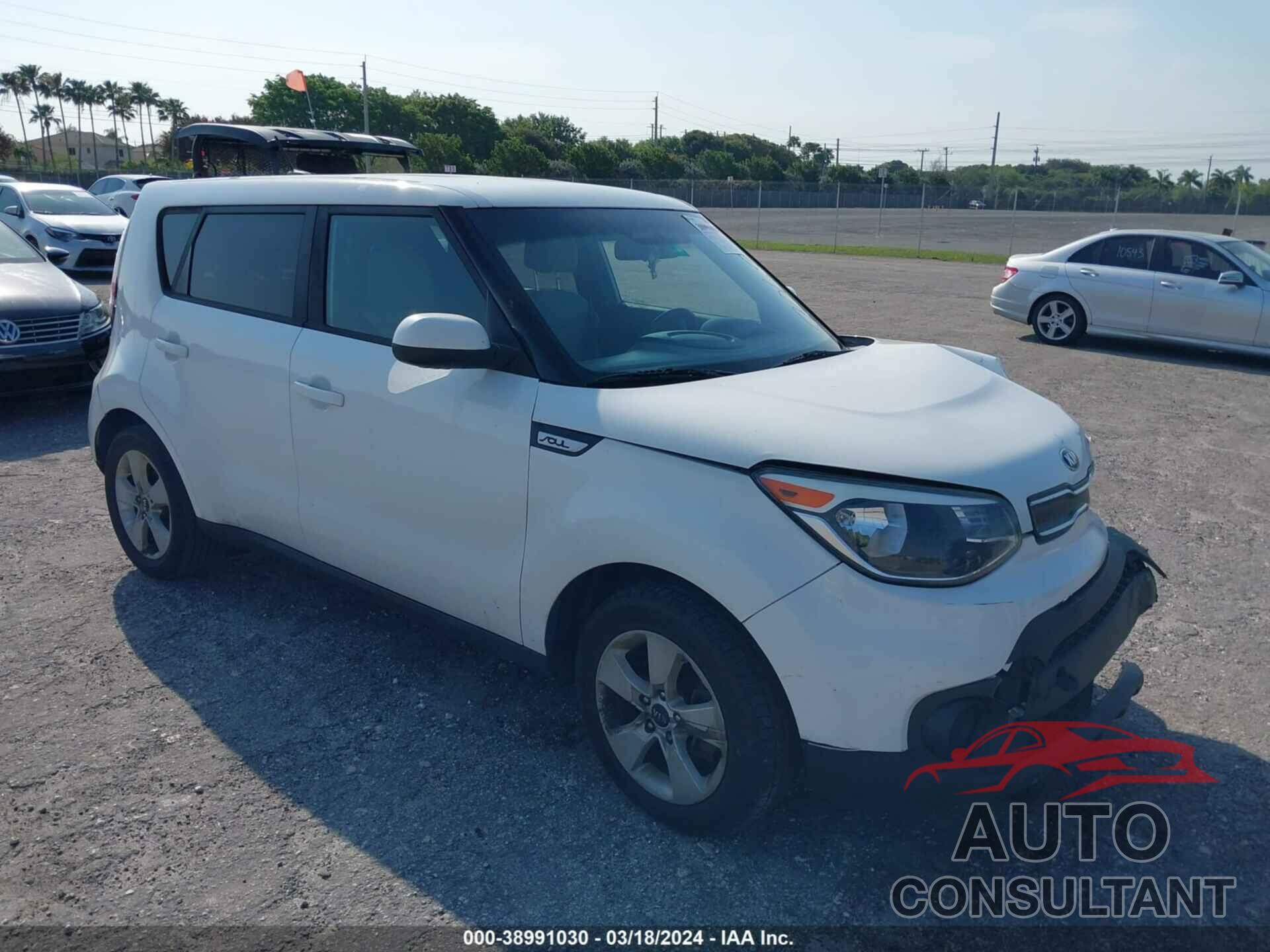 KIA SOUL 2017 - KNDJN2A2XH7437069