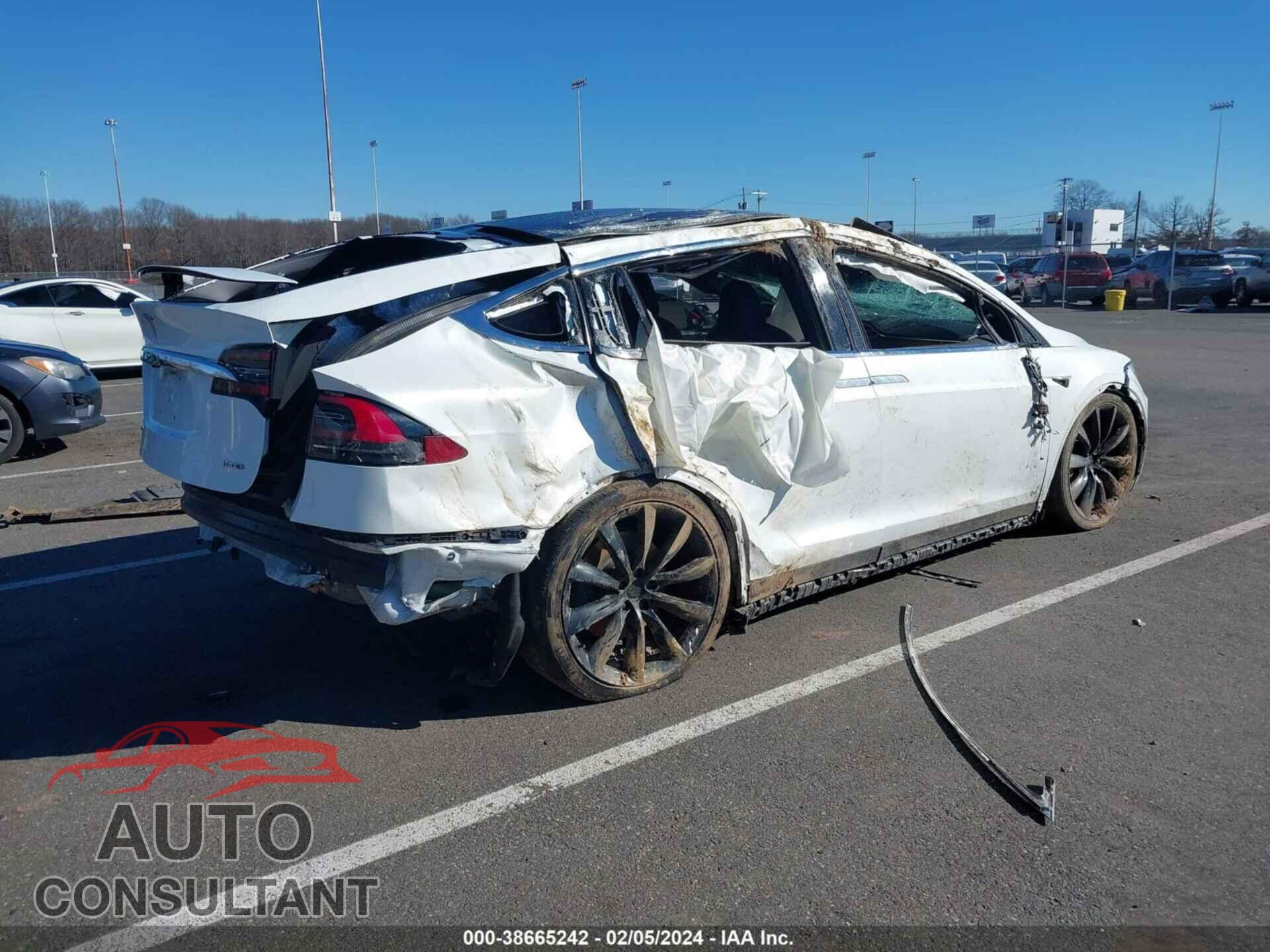 TESLA MODEL X 2017 - 5YJXCDE23HF052467