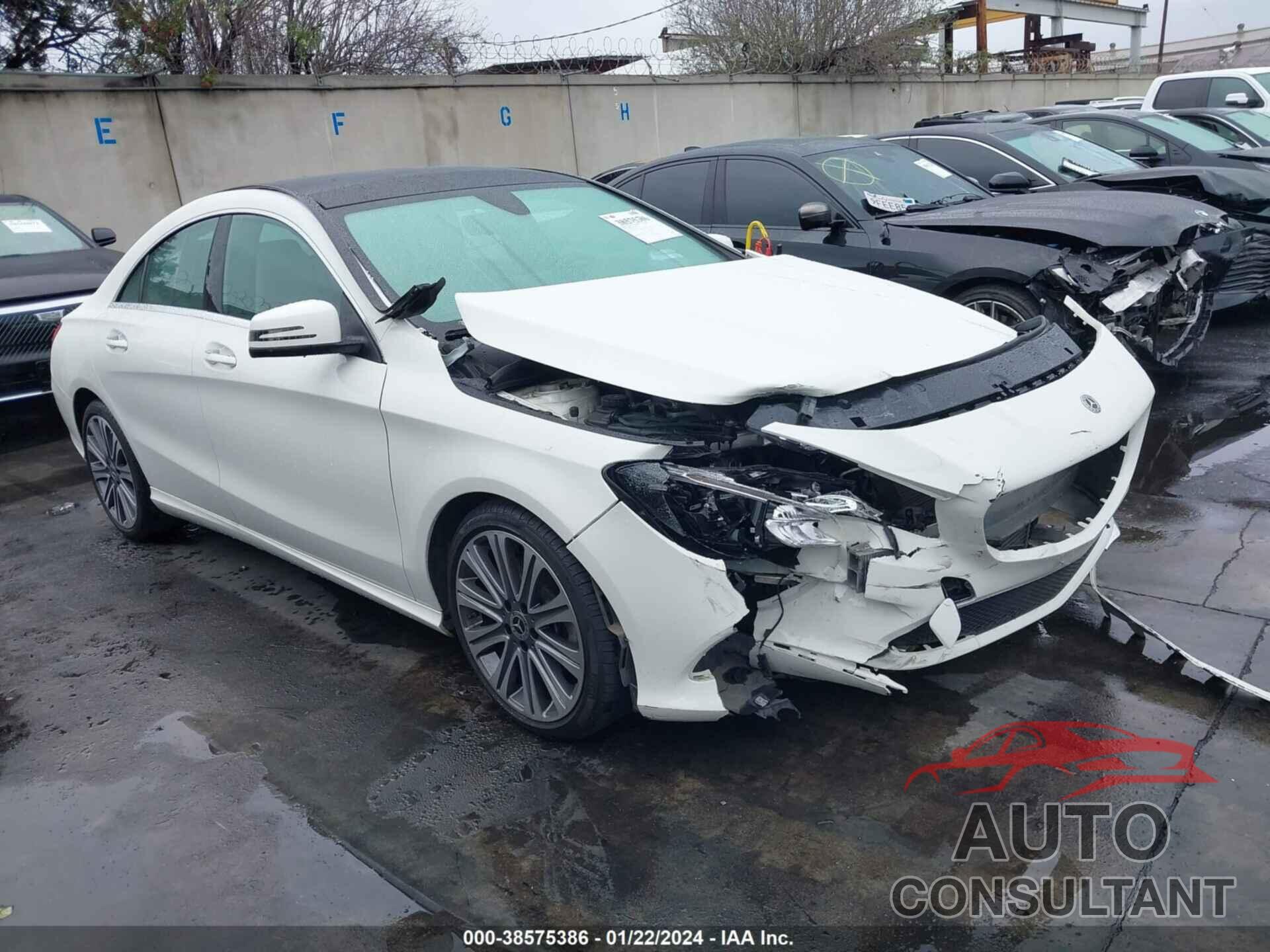 MERCEDES-BENZ CLA 250 2018 - WDDSJ4EB1JN617926