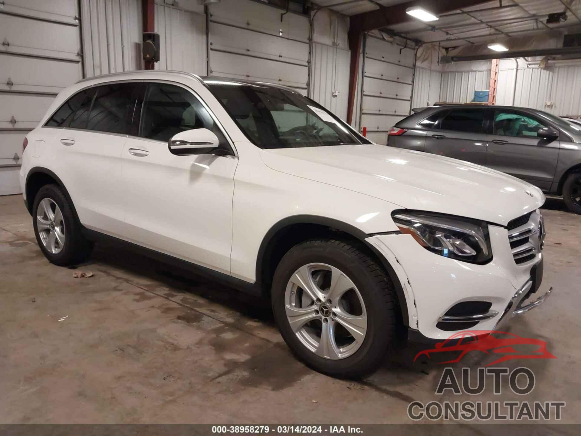 MERCEDES-BENZ GLC 300 2018 - WDC0G4KB7JV059708