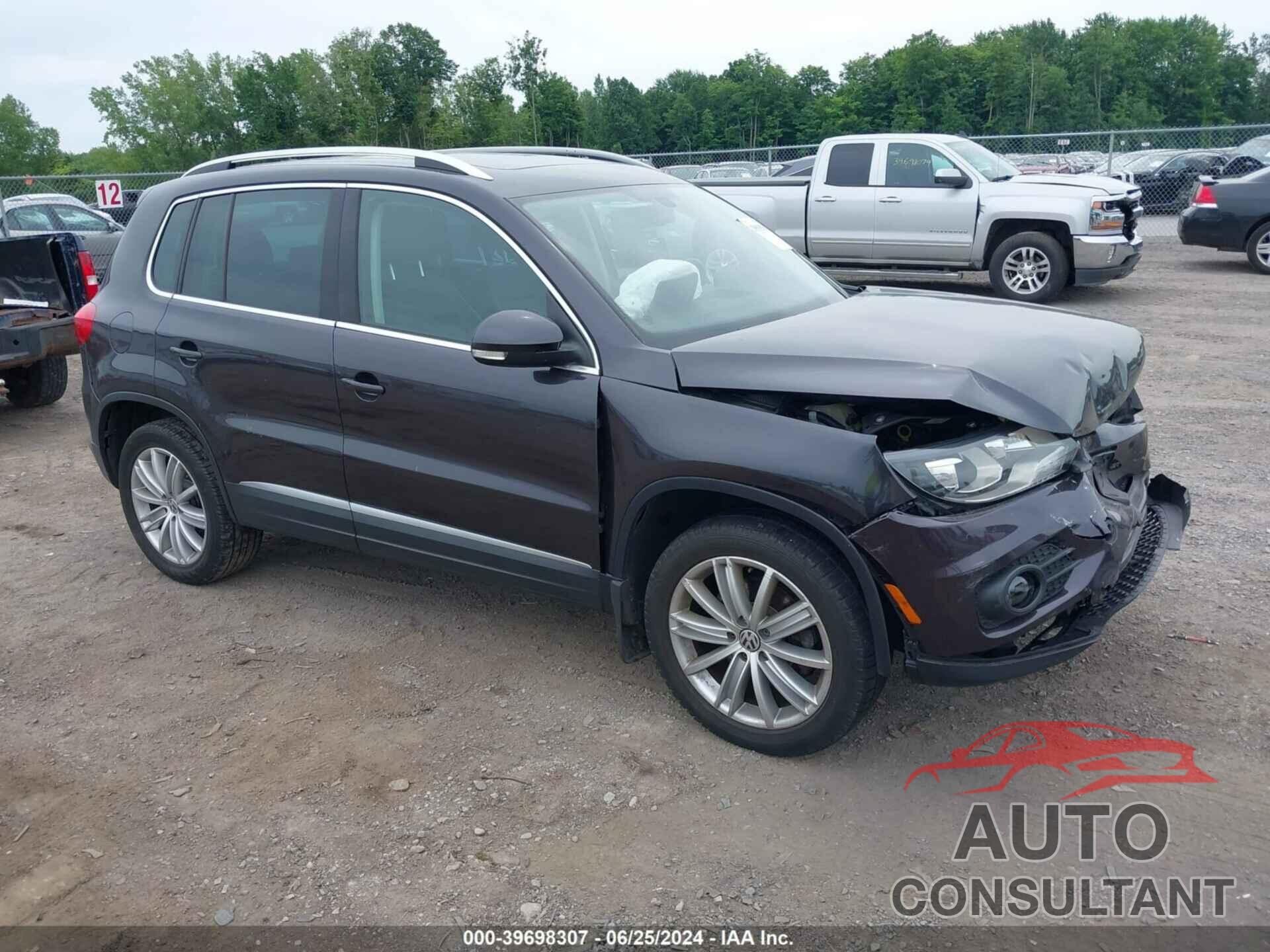 VOLKSWAGEN TIGUAN 2016 - WVGBV7AX7GW543492