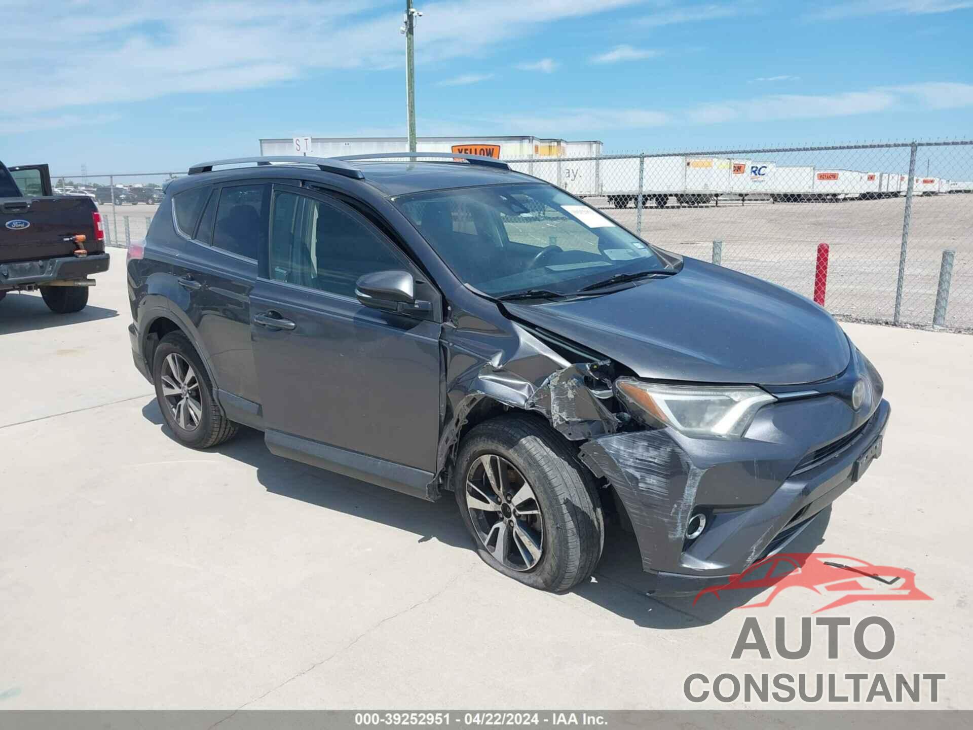 TOYOTA RAV4 2017 - JTMWFREV0HJ119741