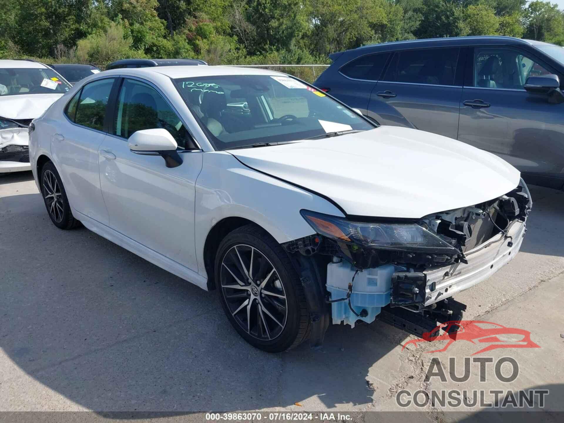TOYOTA CAMRY 2023 - 4T1G11AK1PU147184
