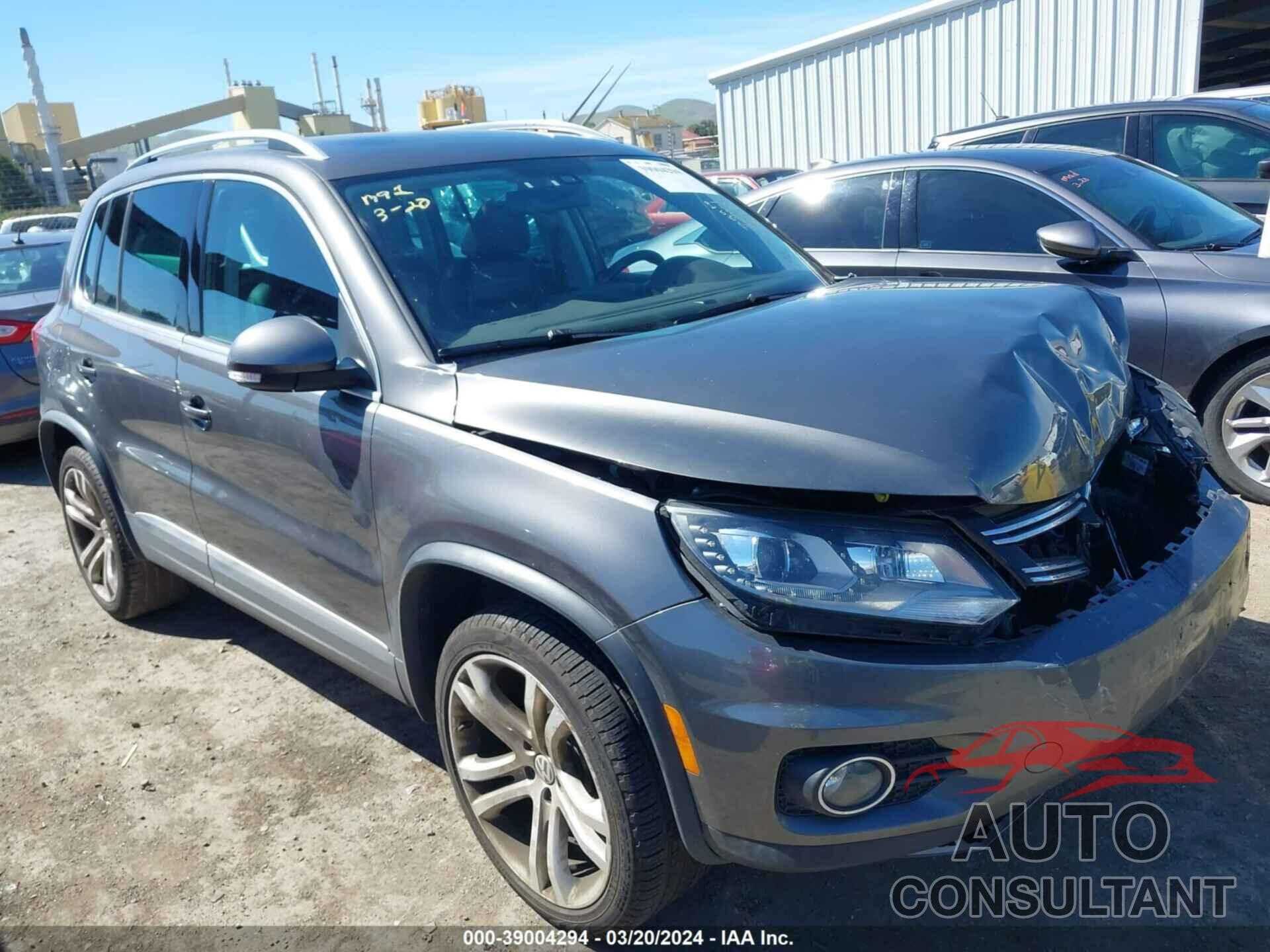 VOLKSWAGEN TIGUAN 2016 - WVGAV7AX7GW576908