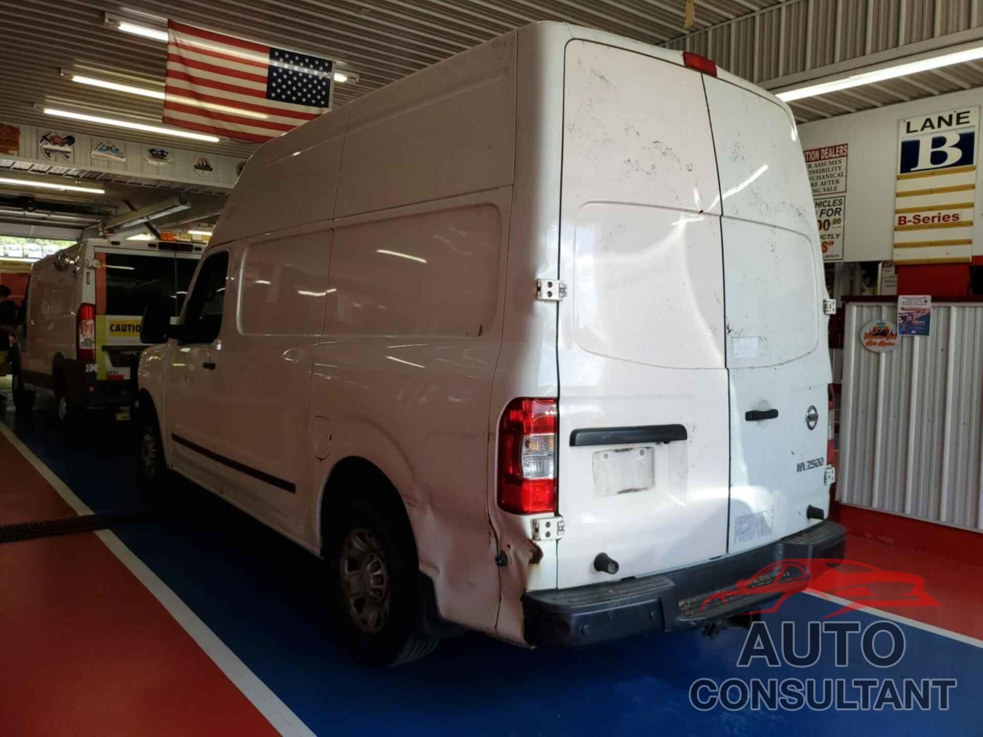 NISSAN NV 2017 - 1N6BF0LY4HN801888