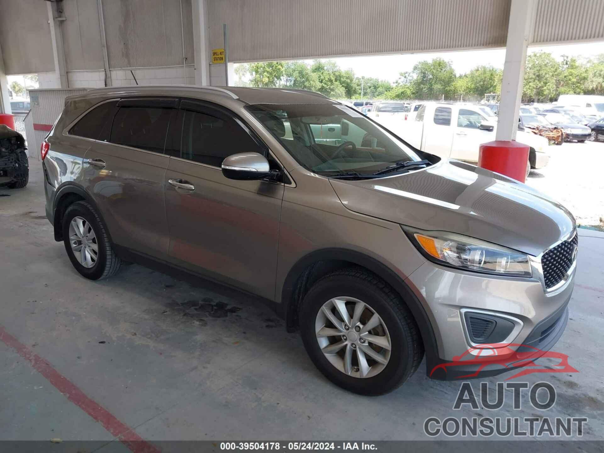 KIA SORENTO 2017 - 5XYPG4A30HG241346