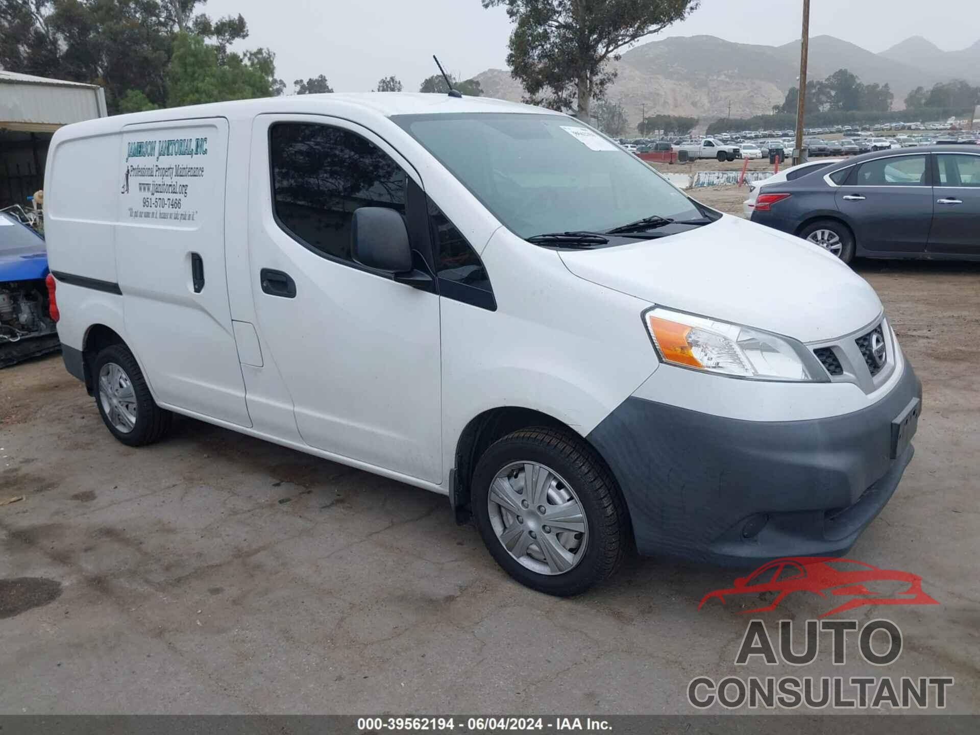 NISSAN NV200 2017 - 3N6CM0KN4HK710420