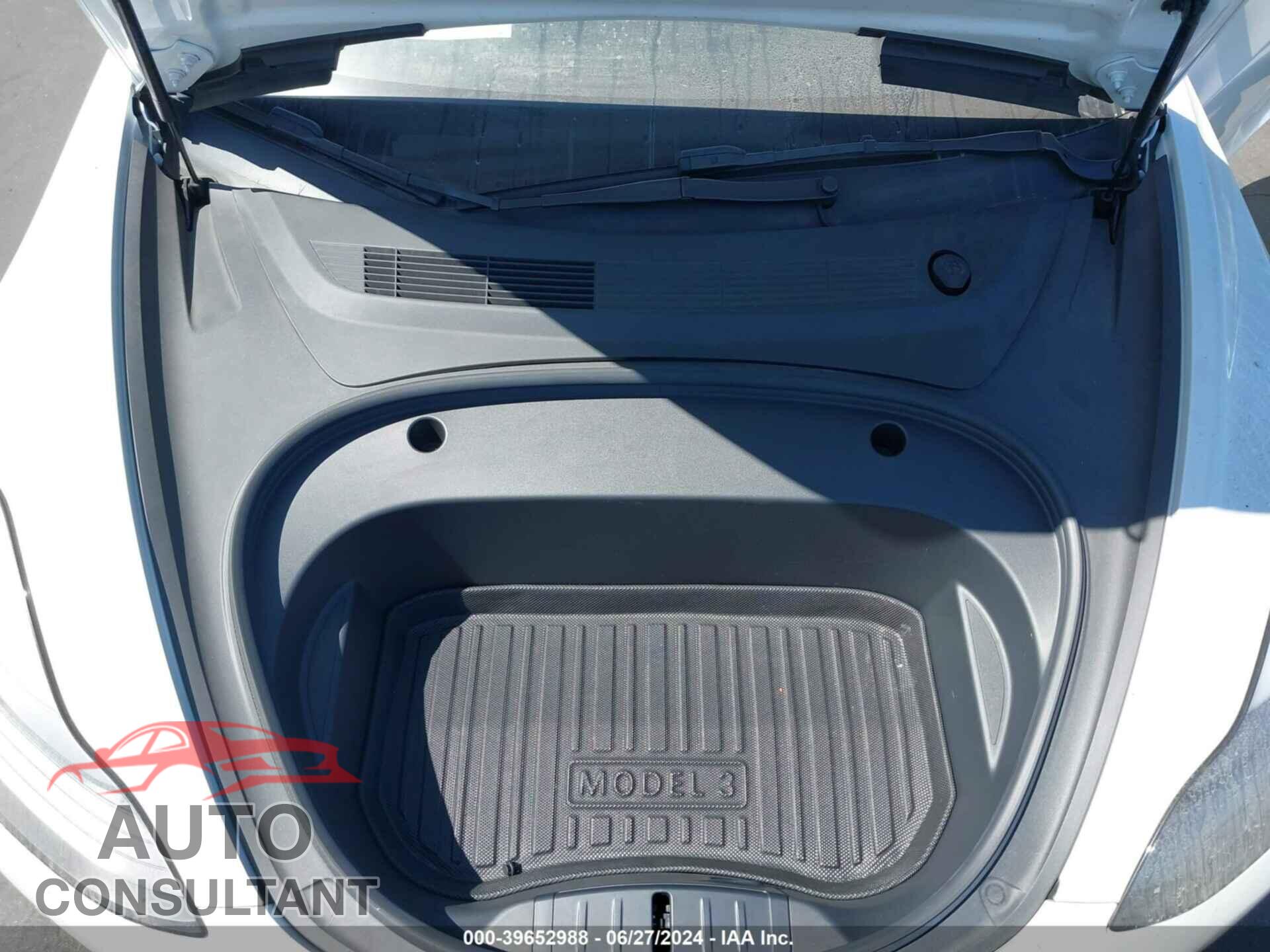 TESLA MODEL 3 2023 - 5YJ3E1EA3PF400135