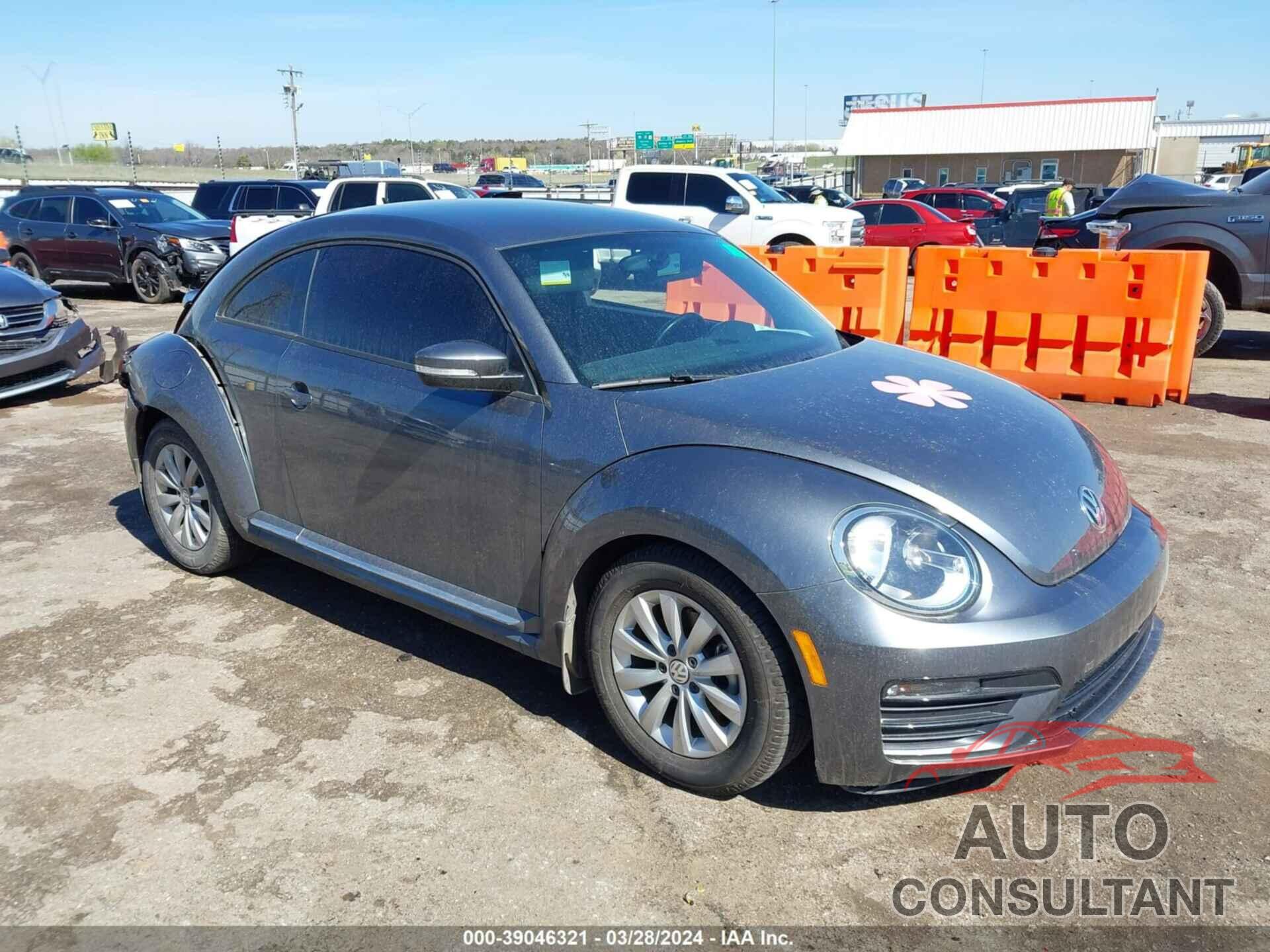 VOLKSWAGEN BEETLE 2019 - 3VWFD7AT5KM711299