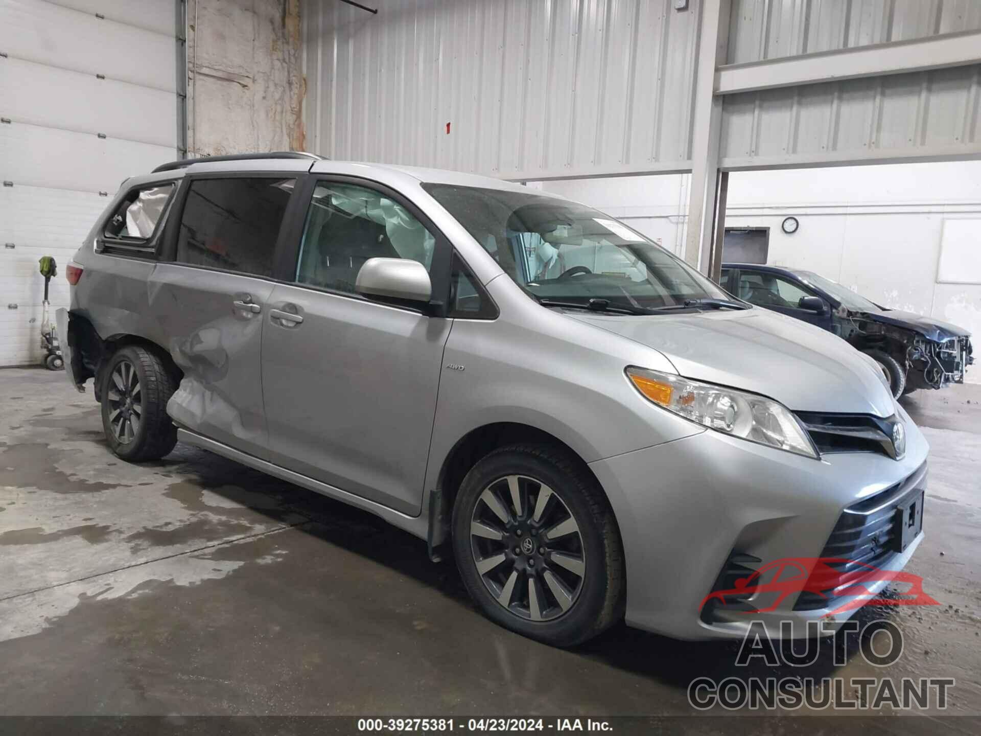 TOYOTA SIENNA 2019 - 5TDJZ3DC1KS218500