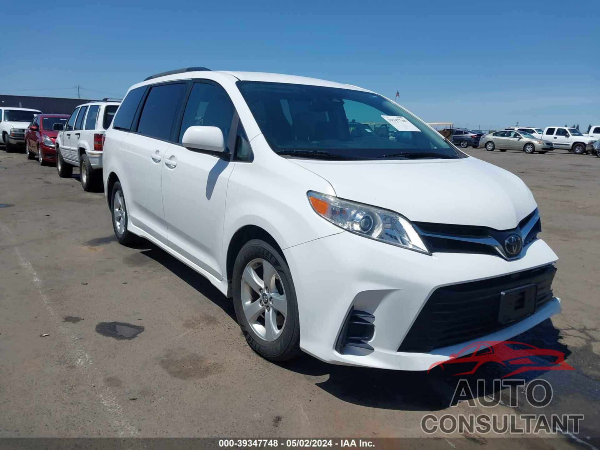 TOYOTA SIENNA 2018 - 5TDKZ3DC9JS920535