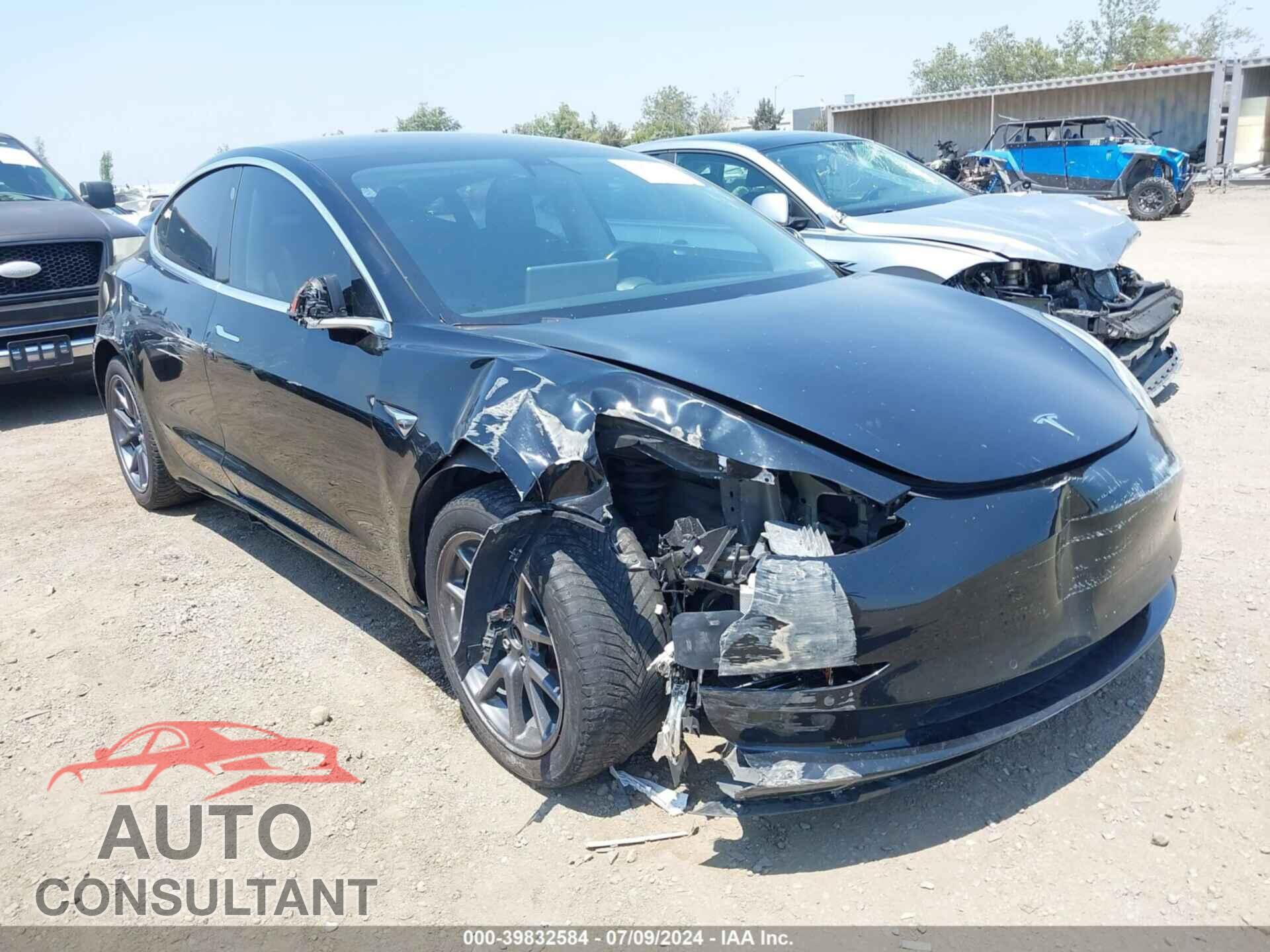 TESLA MODEL 3 2018 - 5YJ3E1EA1JF011355