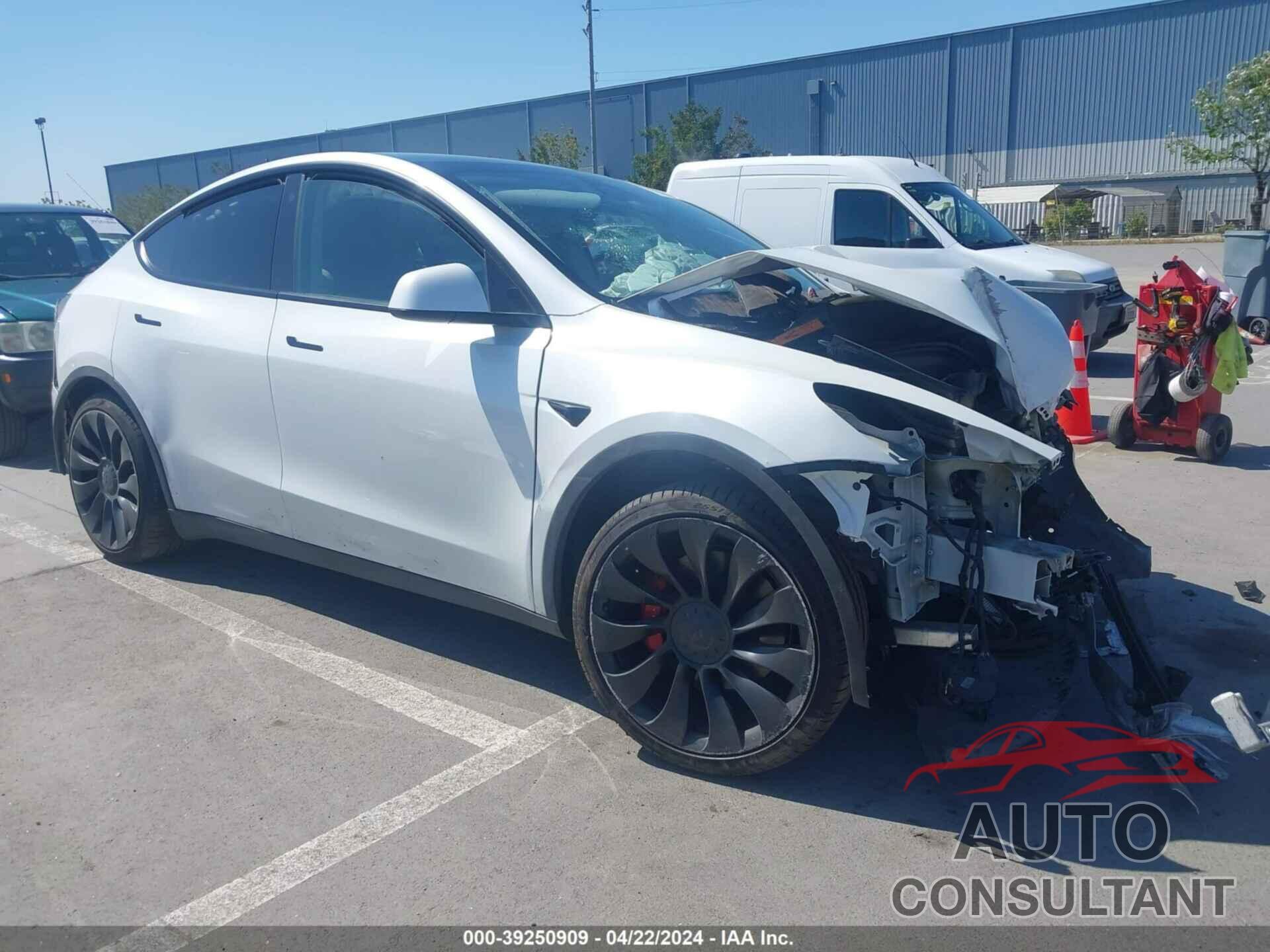 TESLA MODEL Y 2023 - 7SAYGDEFXPF589799