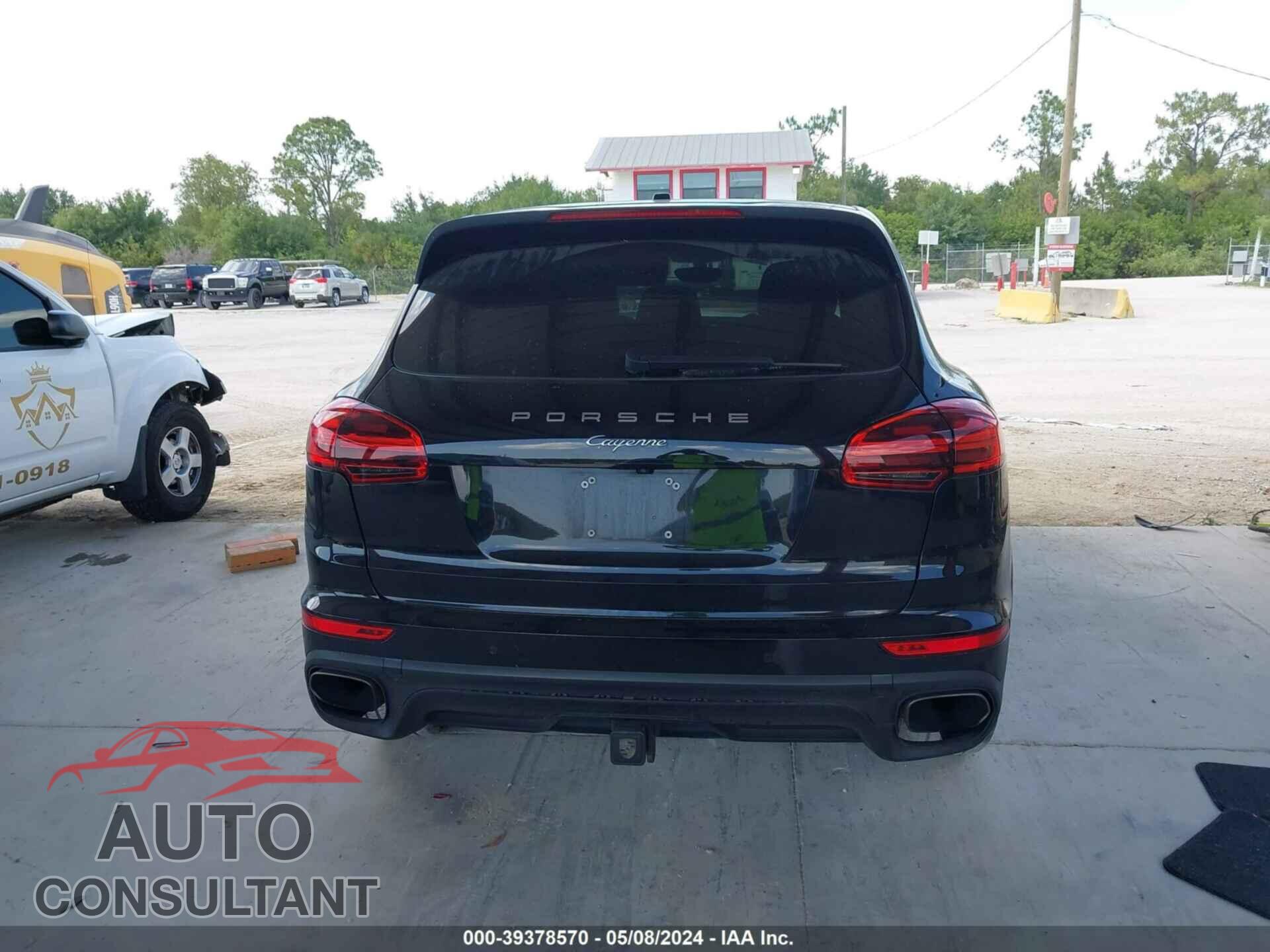 PORSCHE CAYENNE 2017 - WP1AA2A20HKA80525