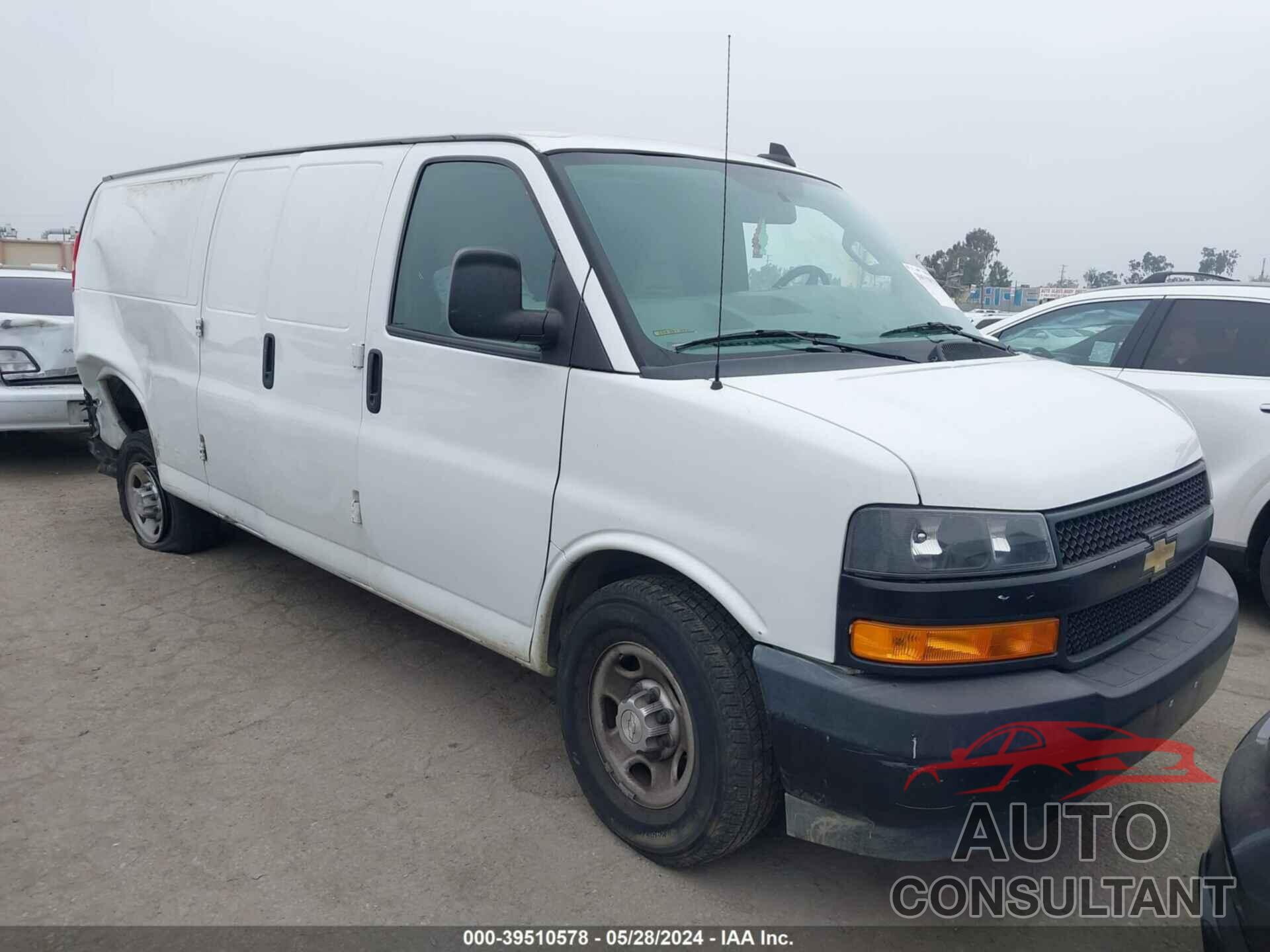 CHEVROLET EXPRESS 2500 2018 - 1GCWGBFP5J1272660