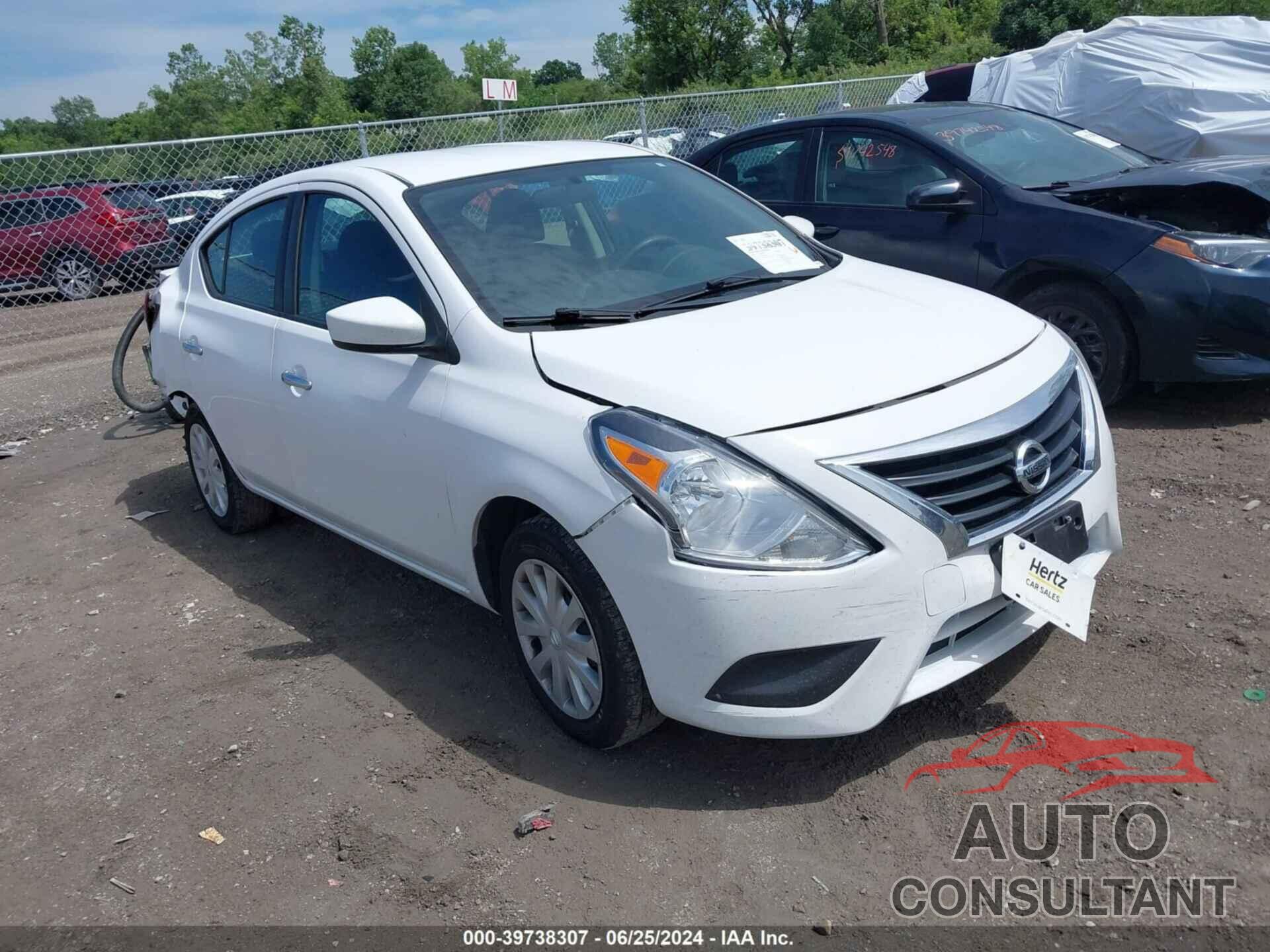 NISSAN VERSA 2018 - 3N1CN7AP3JL866141