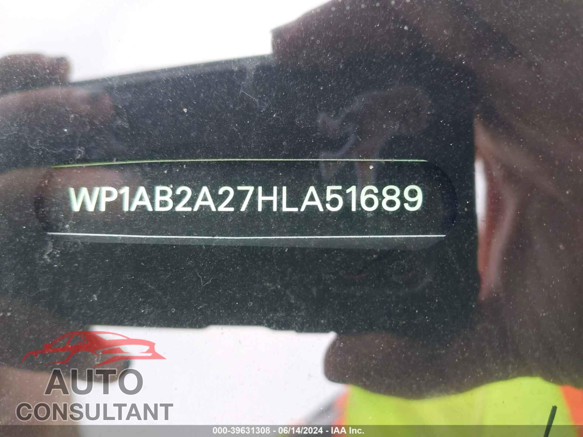 PORSCHE CAYENNE 2017 - WP1AB2A27HLA51689