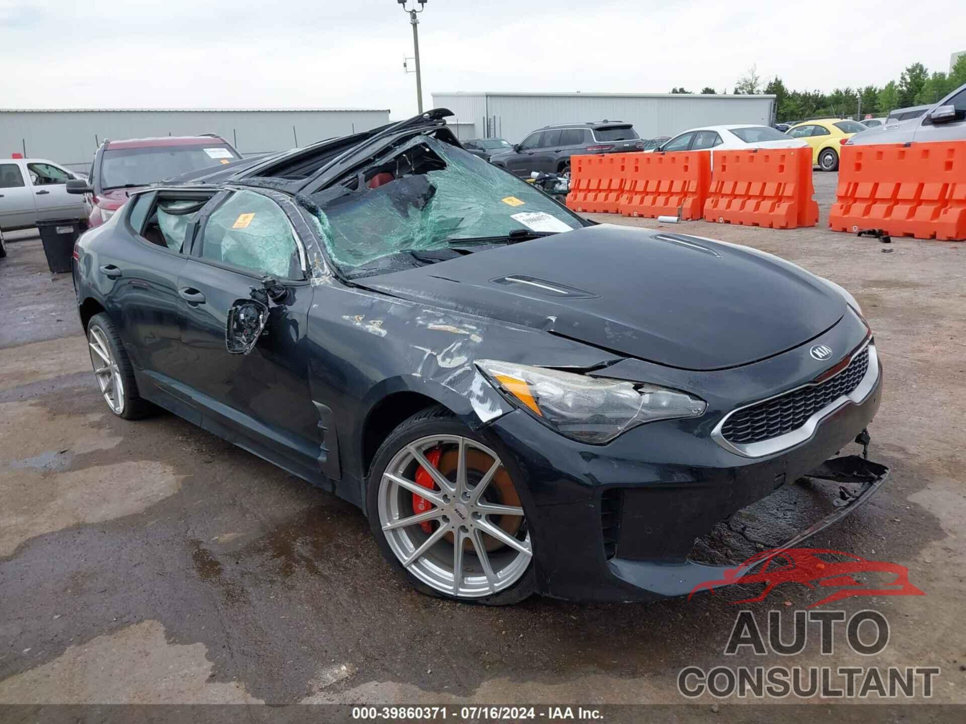 KIA STINGER 2018 - KNAE55LC9J6018759