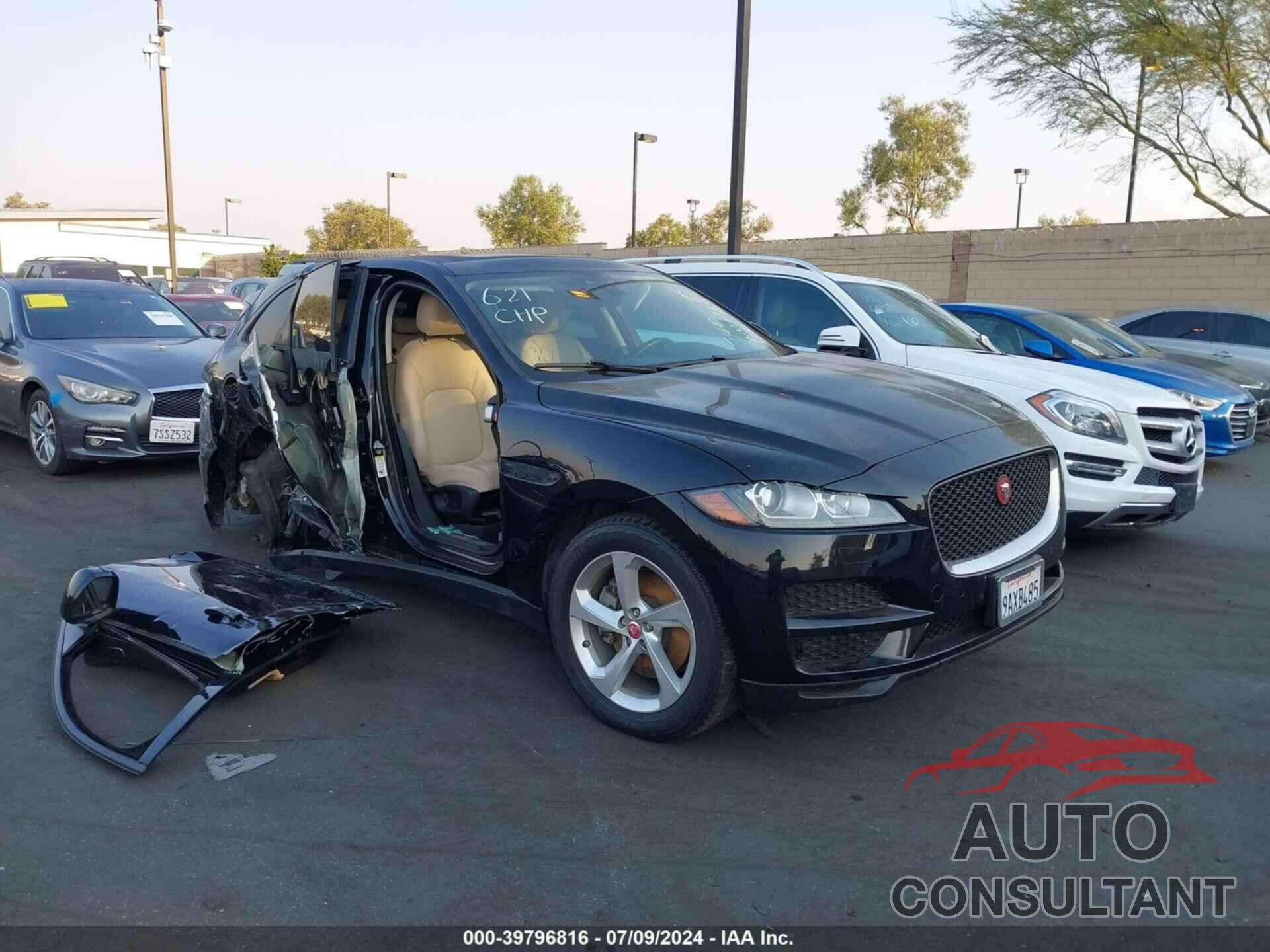 JAGUAR F-PACE 2017 - SADCJ2BV7HA047132