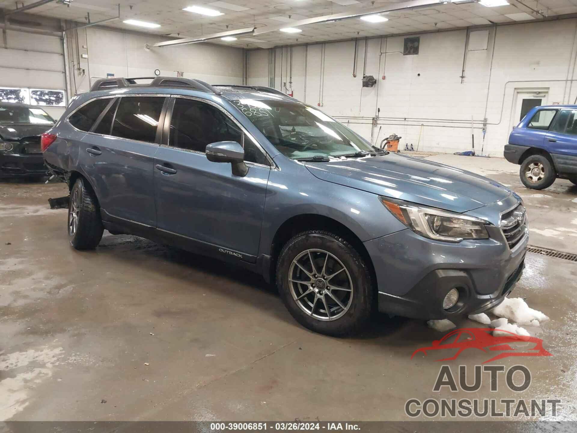 SUBARU OUTBACK 2018 - 4S4BSENC0J3237618