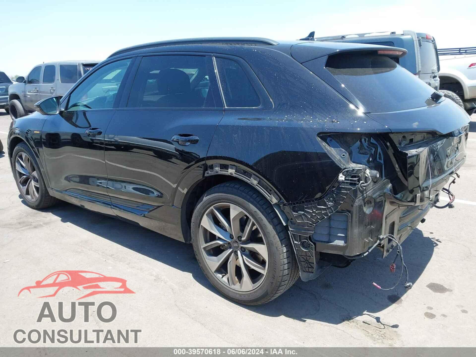 AUDI E-TRON 2021 - WA1LAAGE2MB038884