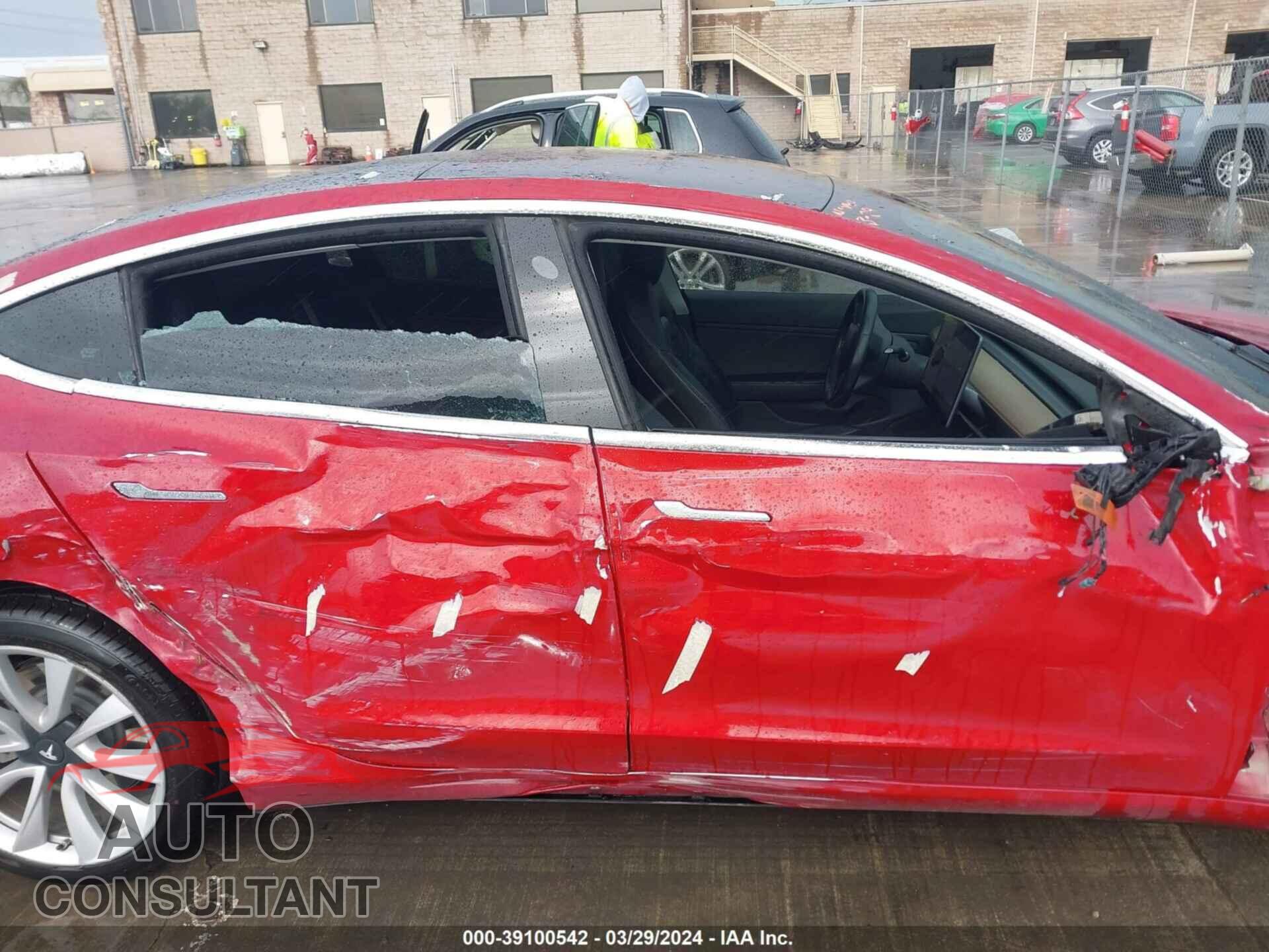 TESLA MODEL 3 2018 - 5YJ3E1EA7JF048054
