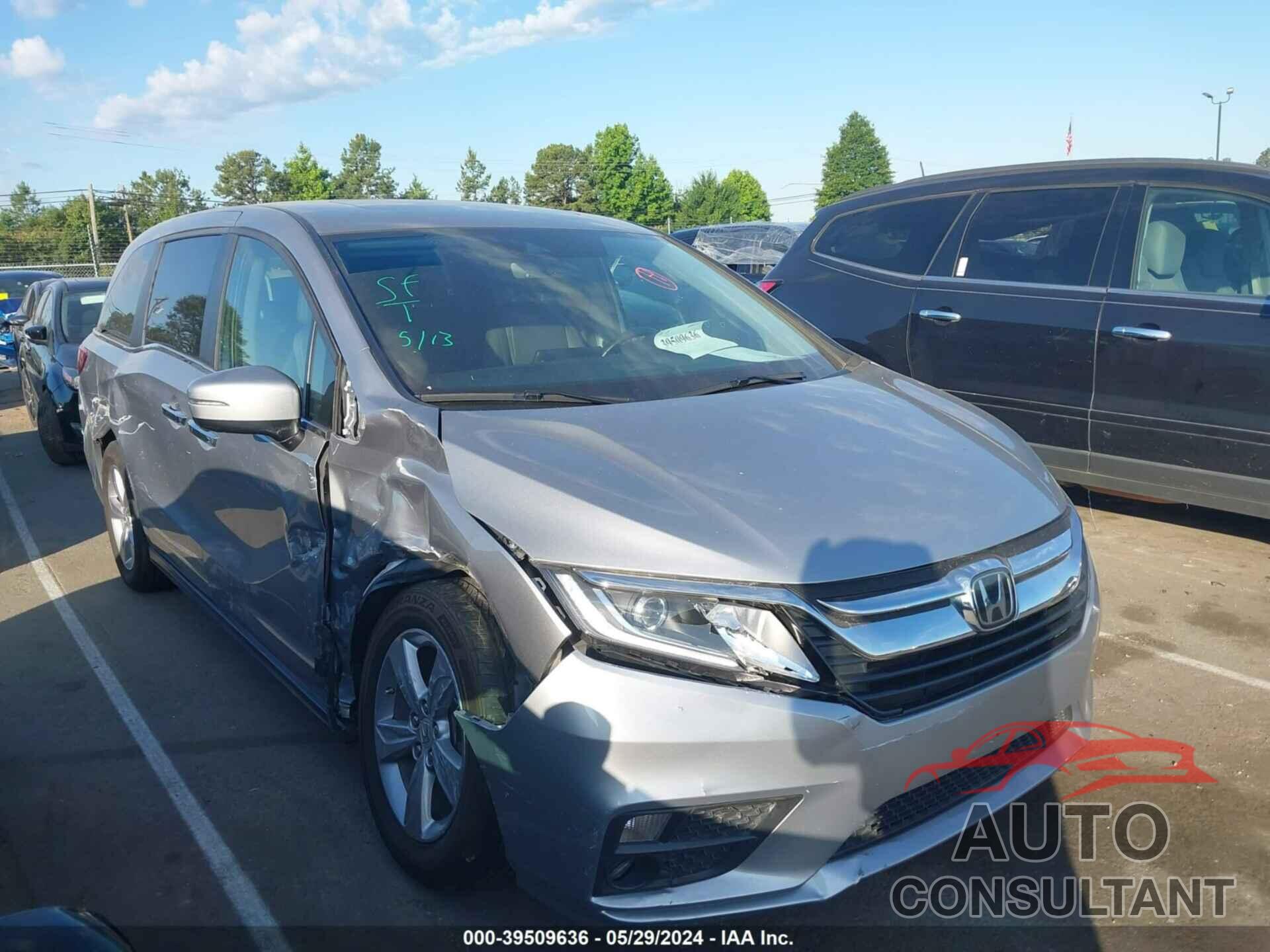 HONDA ODYSSEY 2018 - 5FNRL6H75JB068557