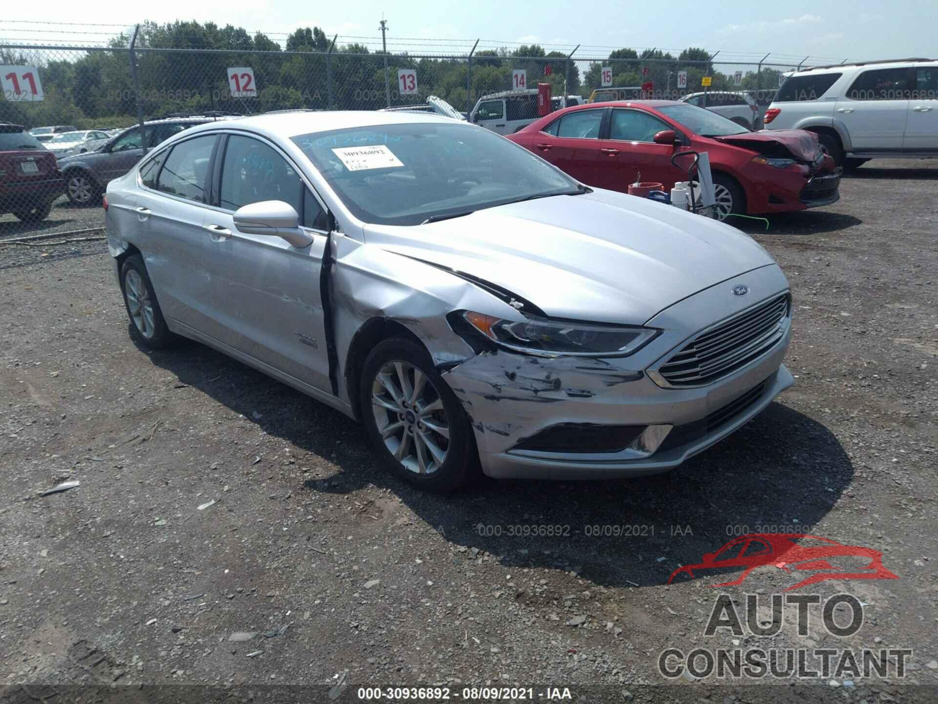 FORD FUSION ENERGI 2018 - 3FA6P0PU0JR251123