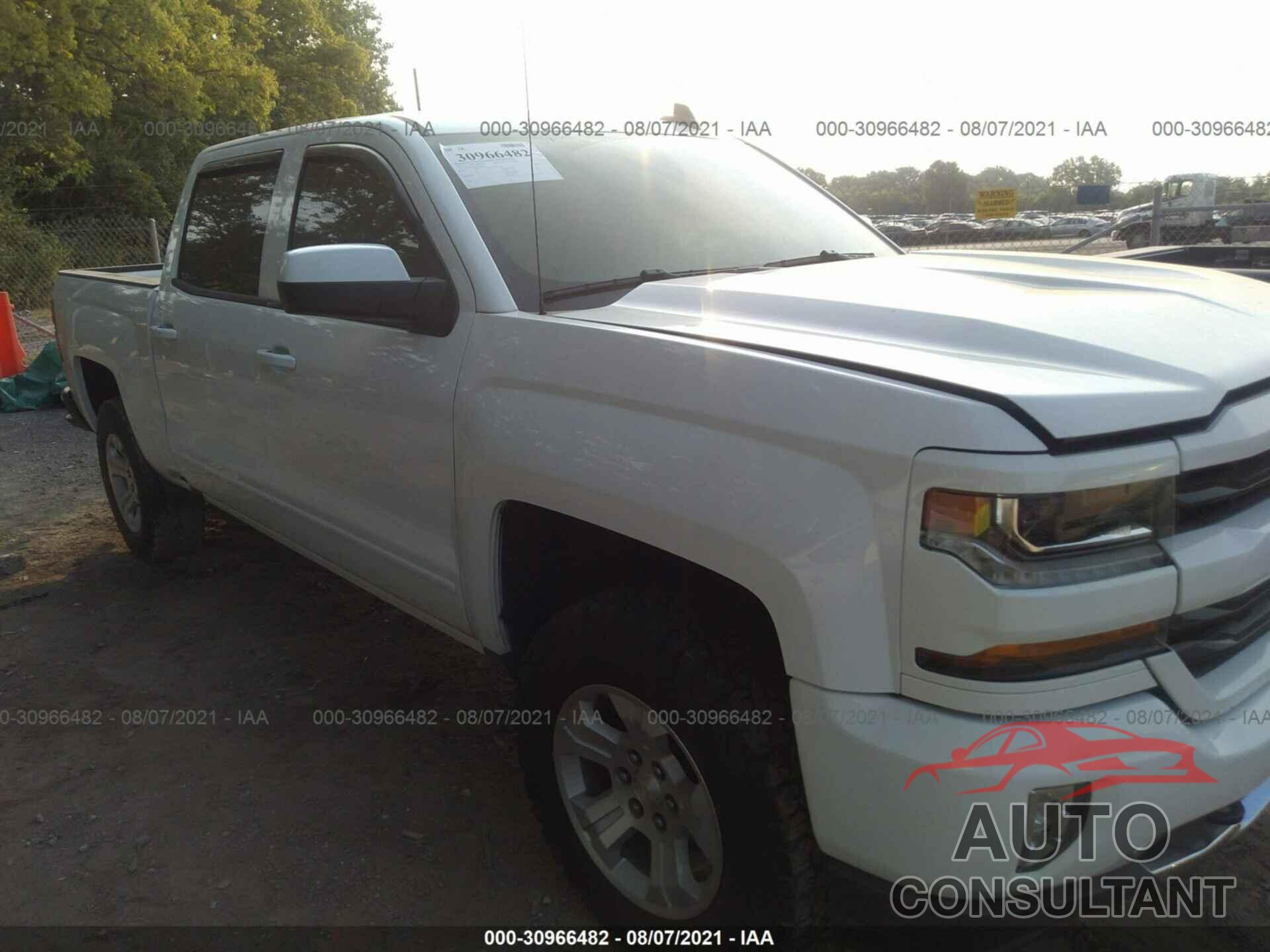 CHEVROLET SILVERADO 1500 2018 - 3GCUKREC3JG646178