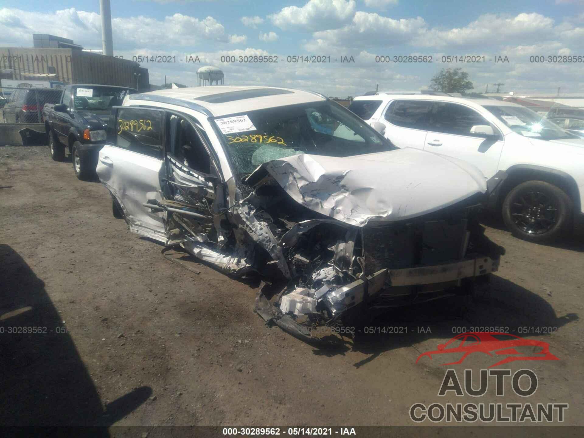 TOYOTA HIGHLANDER 2019 - 5TDJZRFH2KS723814