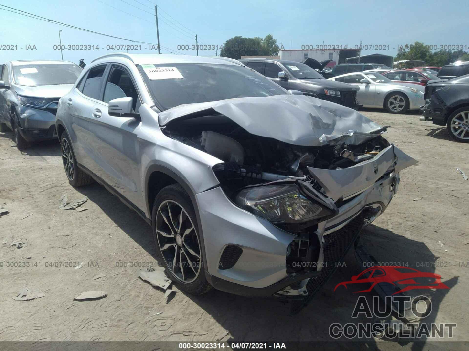 MERCEDES-BENZ GLA 2016 - WDCTG4EB8GJ222651