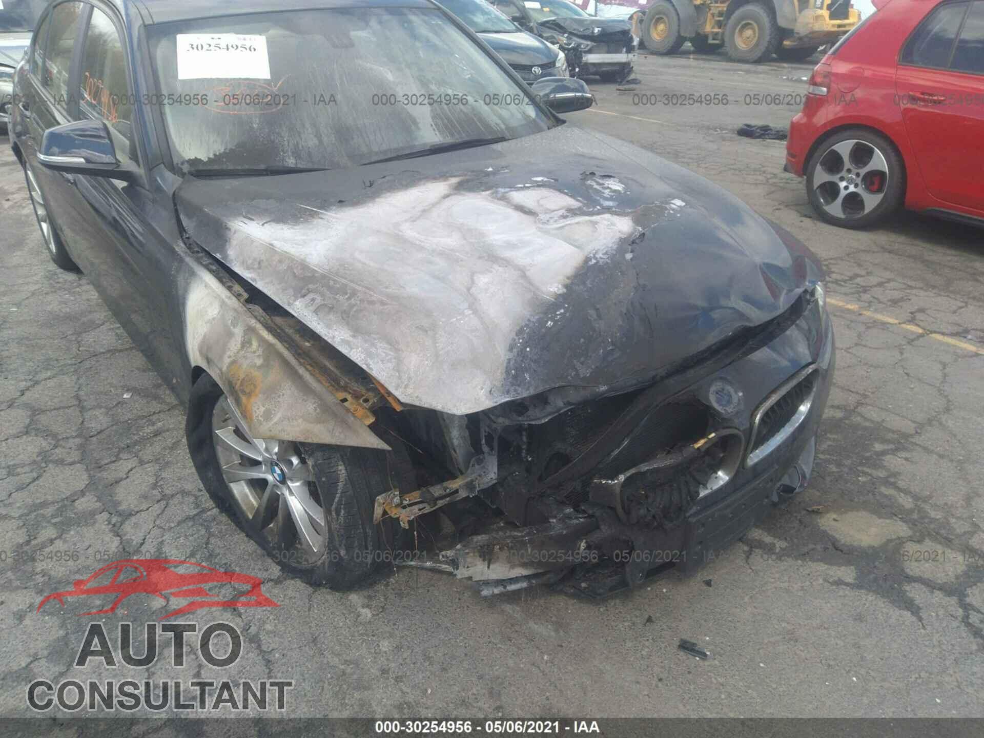 BMW 3 SERIES 2016 - WBA8E5G51GNU19343