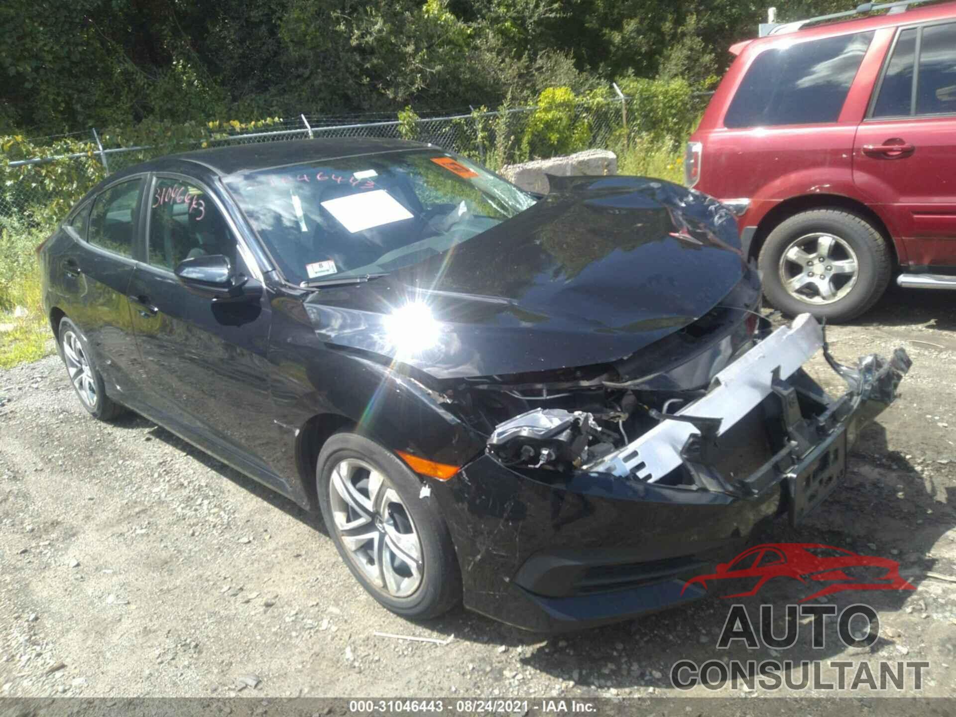 HONDA CIVIC SEDAN 2018 - 2HGFC2F55JH567321