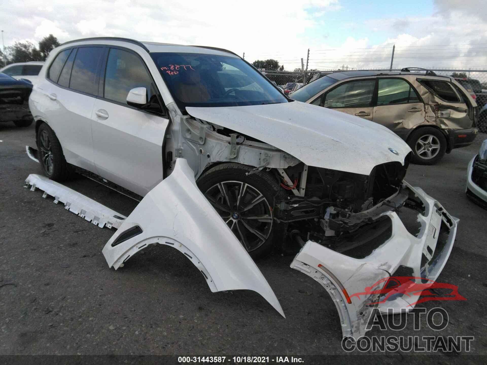 BMW X5 2021 - 5UXCR6C08M9F13775